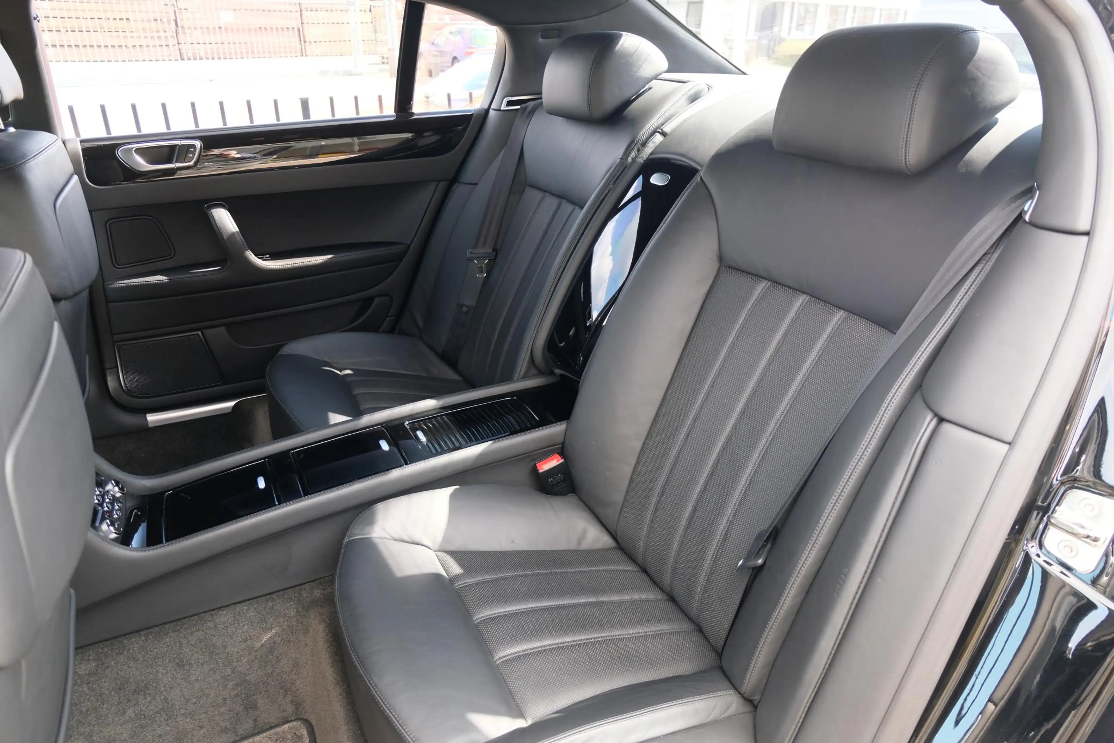 Bentley Flying Spur Continental W12 560pk | Youngtimer | BTW auto | Ni — photo 9
