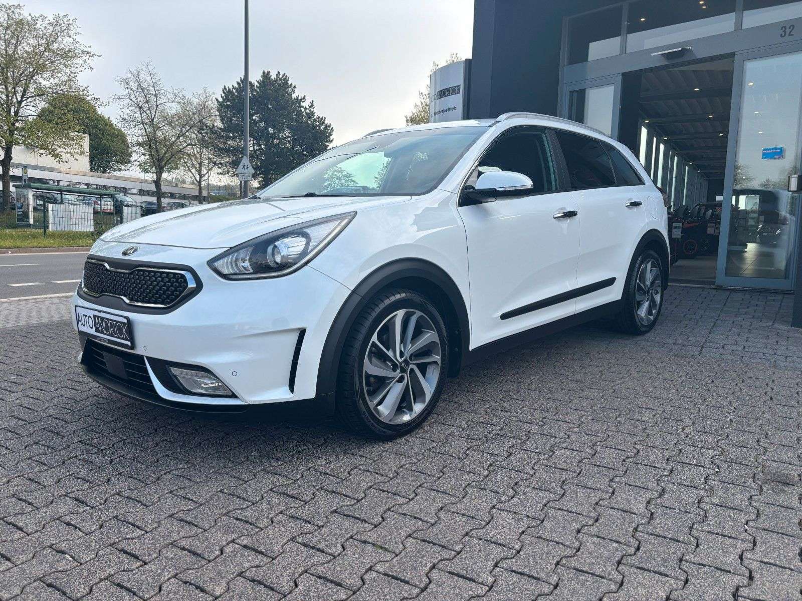 Second hand Kia Niro 1.6