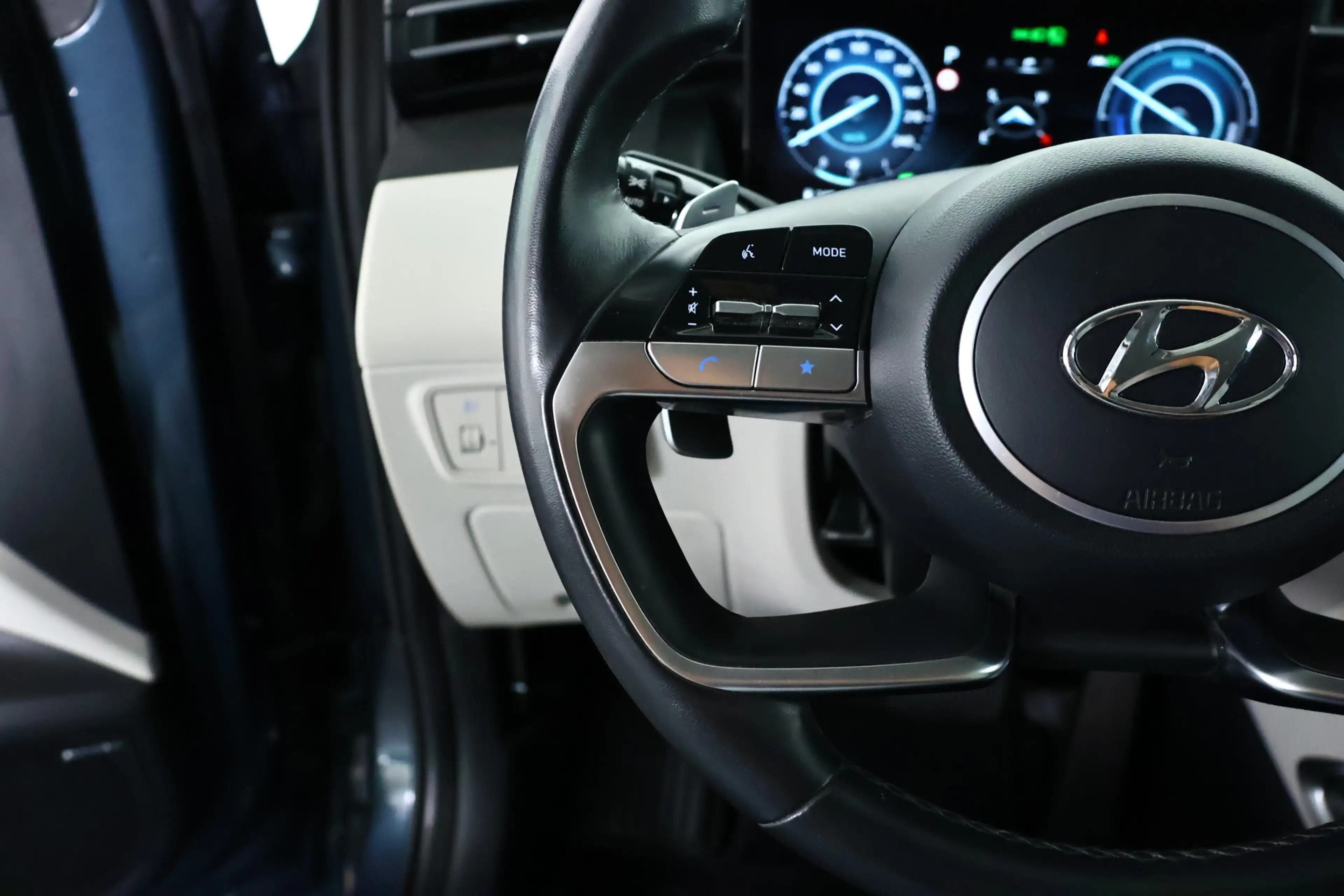 Hyundai TUCSON 1.6 T-GDI PHEV Premium 4WD Navi / ACC / Trekhaak / — photo 19