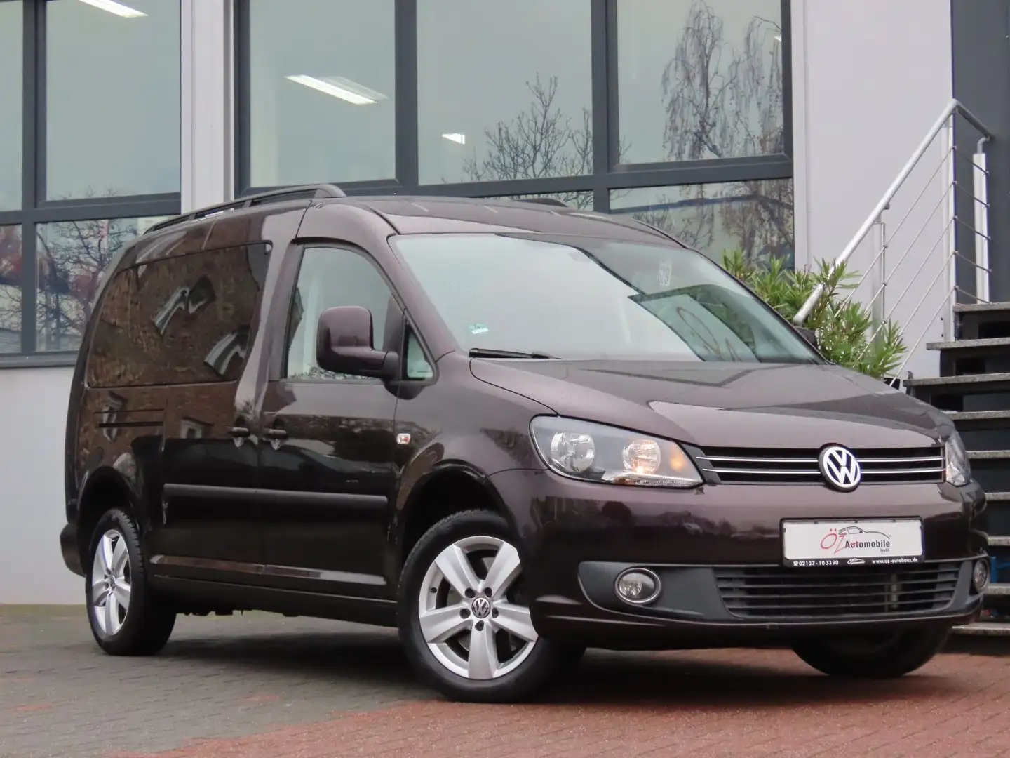Volkswagen Caddy 1,6TDI 75kW DSG Maxi Comfortline Burdeos - 1