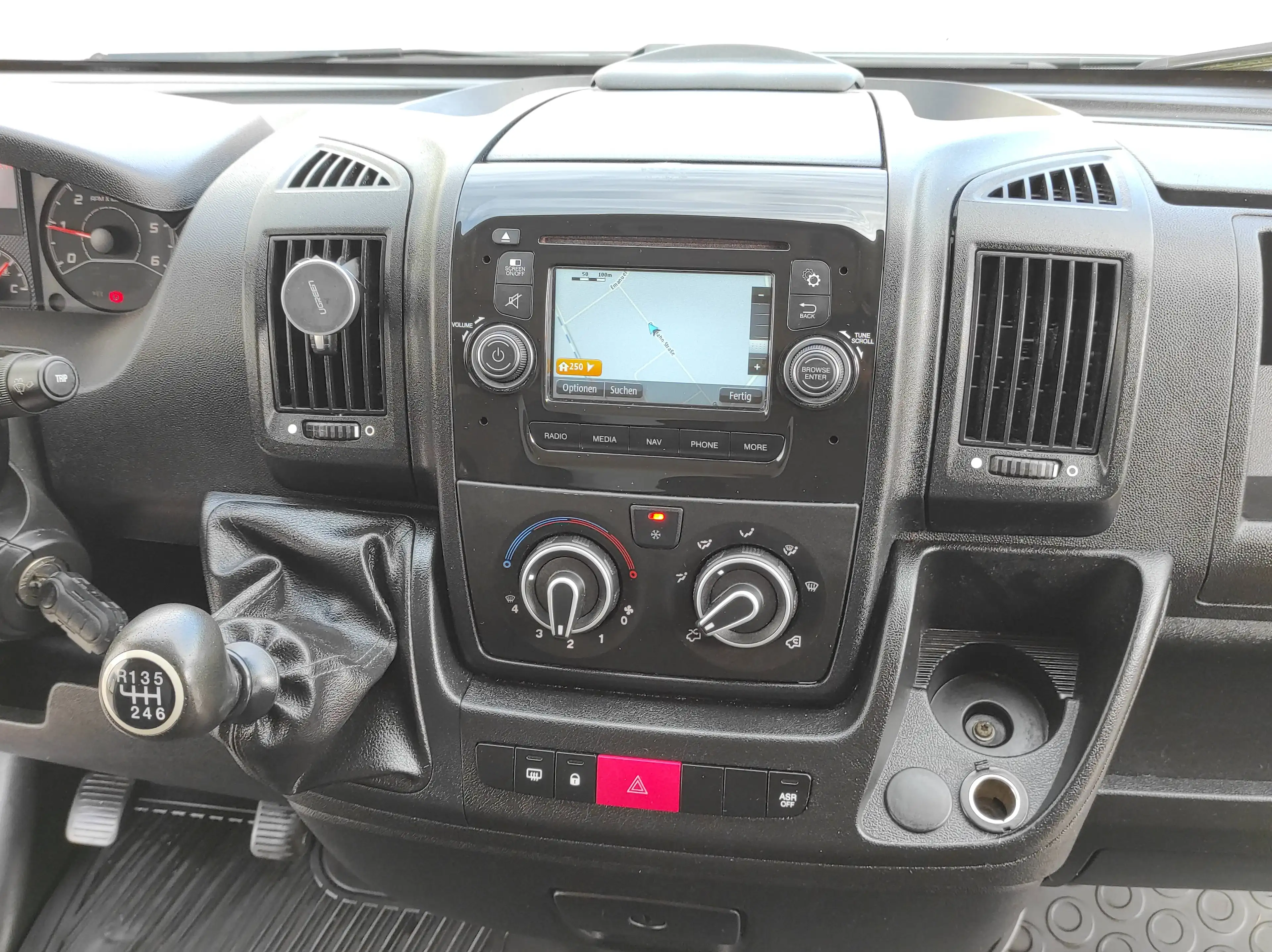 Peugeot Boxer 2.0 EURO-6 KLIMA NAVI *ZAHNRIEMEN NEU* 333 L2H2 Pro Avantage Edition BlueHDi 130 Stop — photo 12