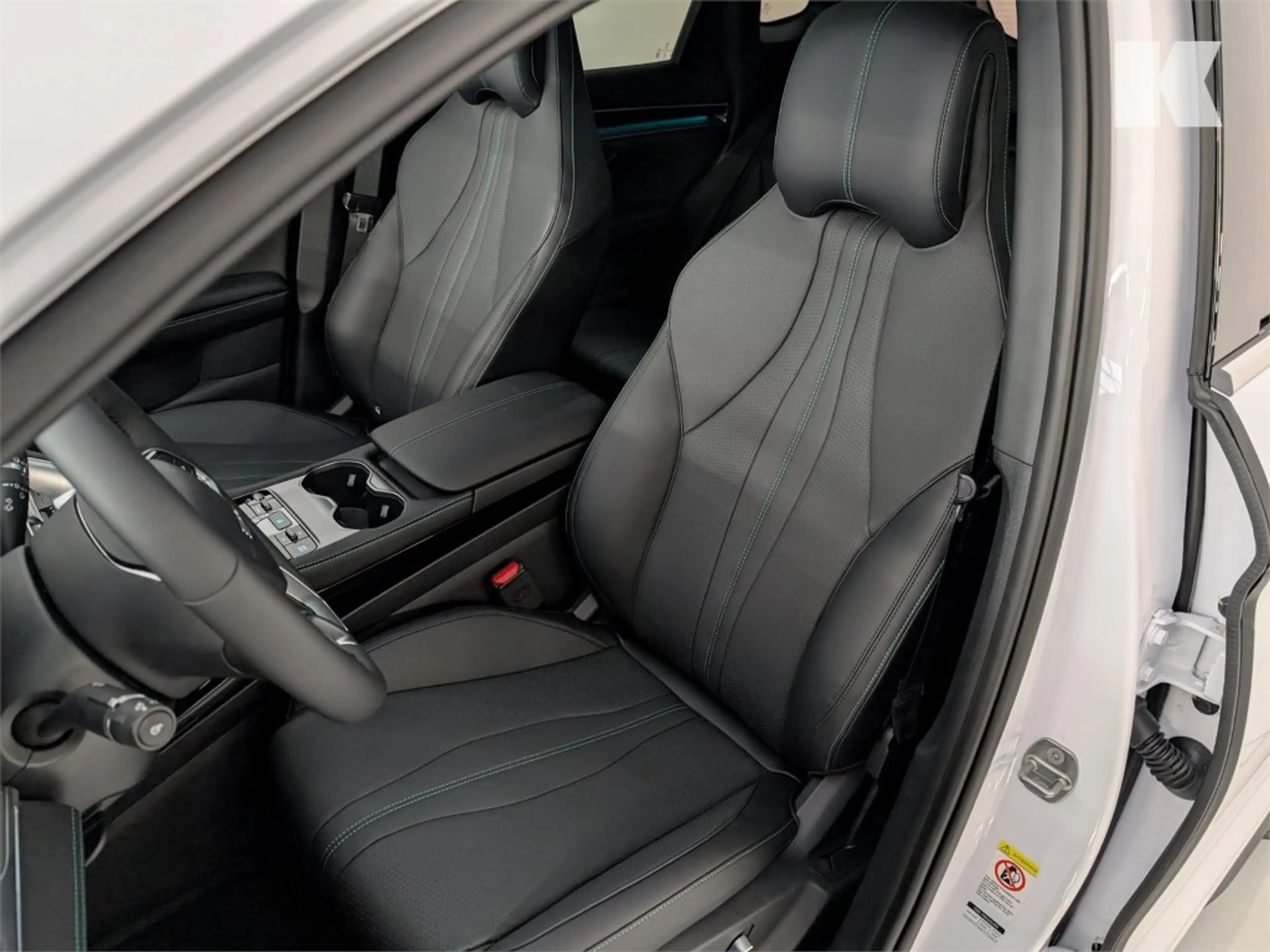 BYD Seal U DM-i PHEV 18,3kWh AWD Design Österreich Pak — photo 10
