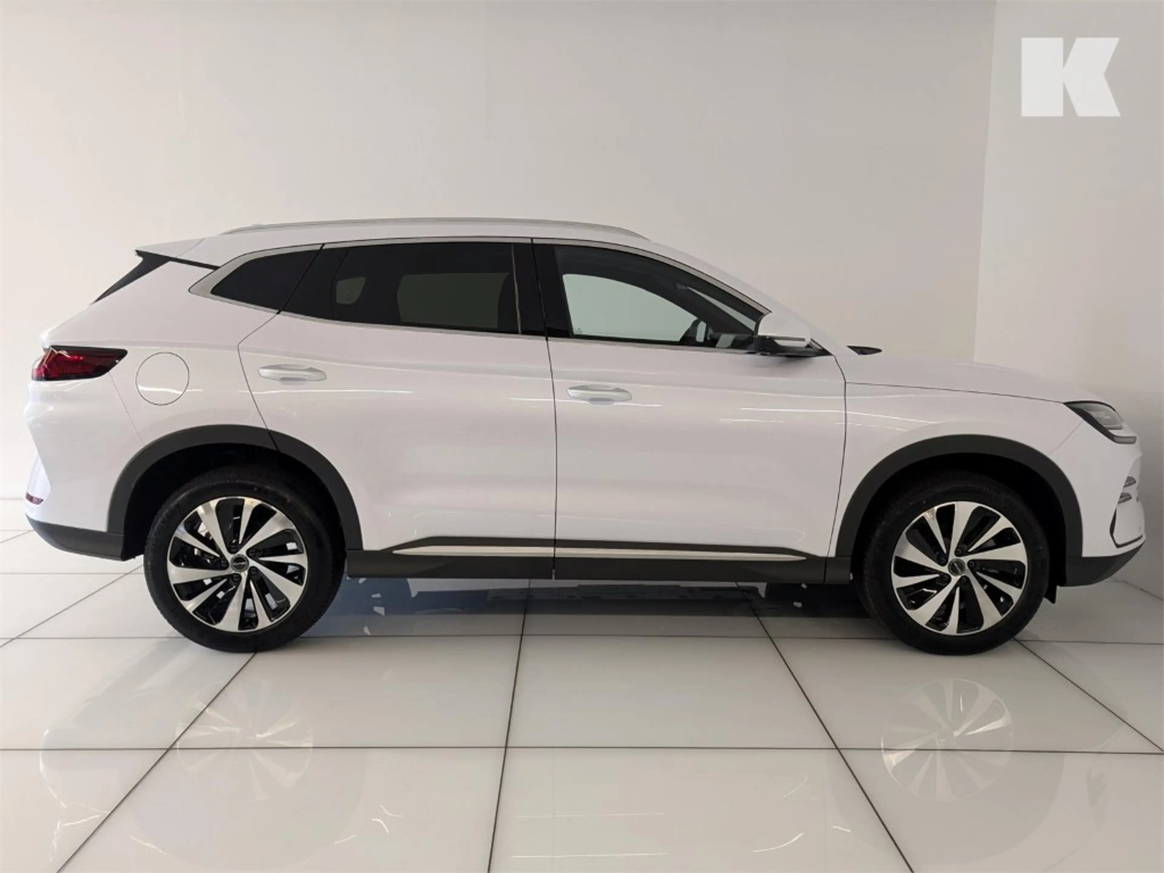 BYD Seal U DM-i PHEV 18,3kWh AWD Design Österreich Pak — photo 5