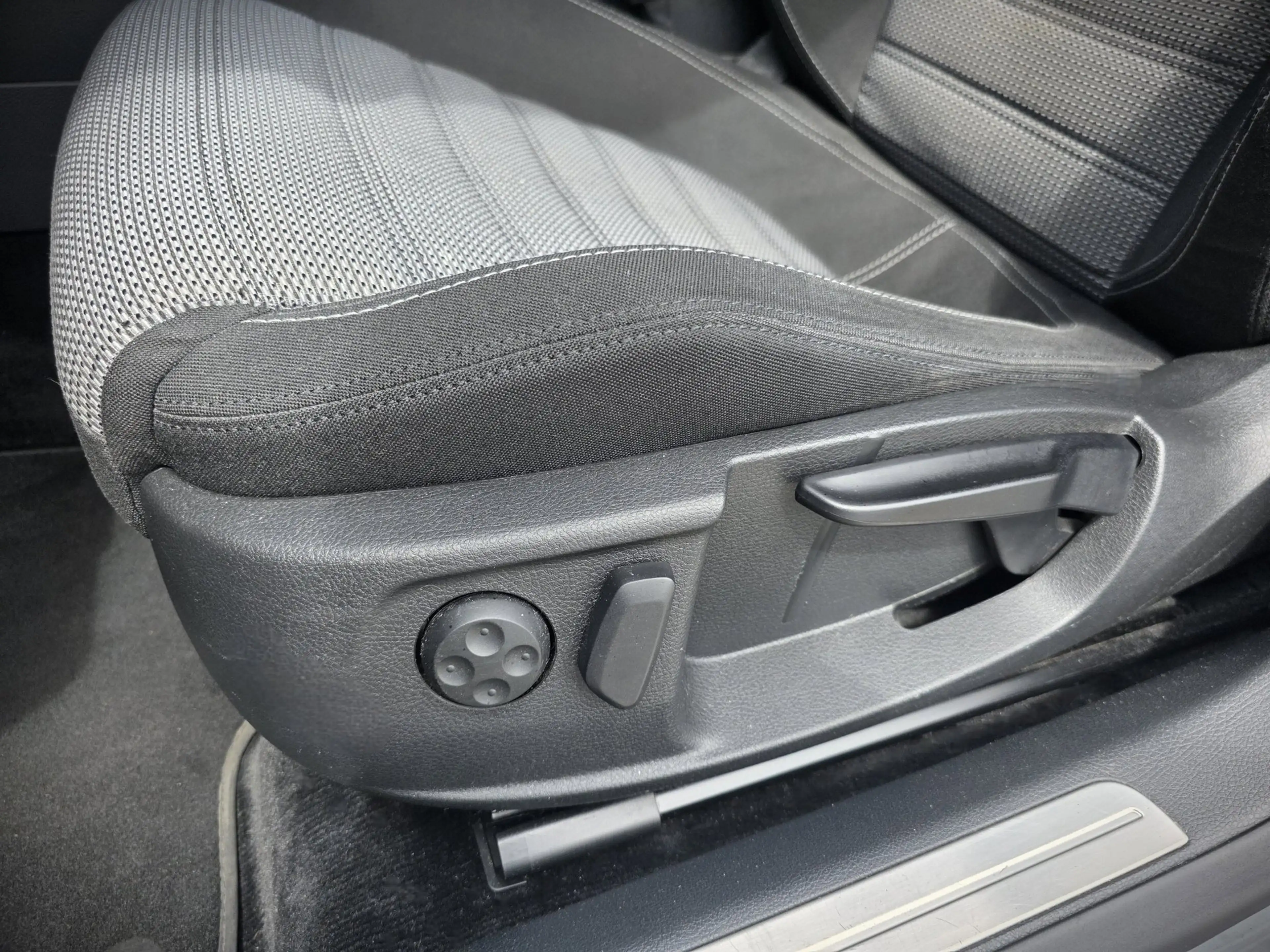 Volkswagen CC 1.8 TSI | DSG AUTOMAAT | CARPLAY | TREKHAAK | — photo 11