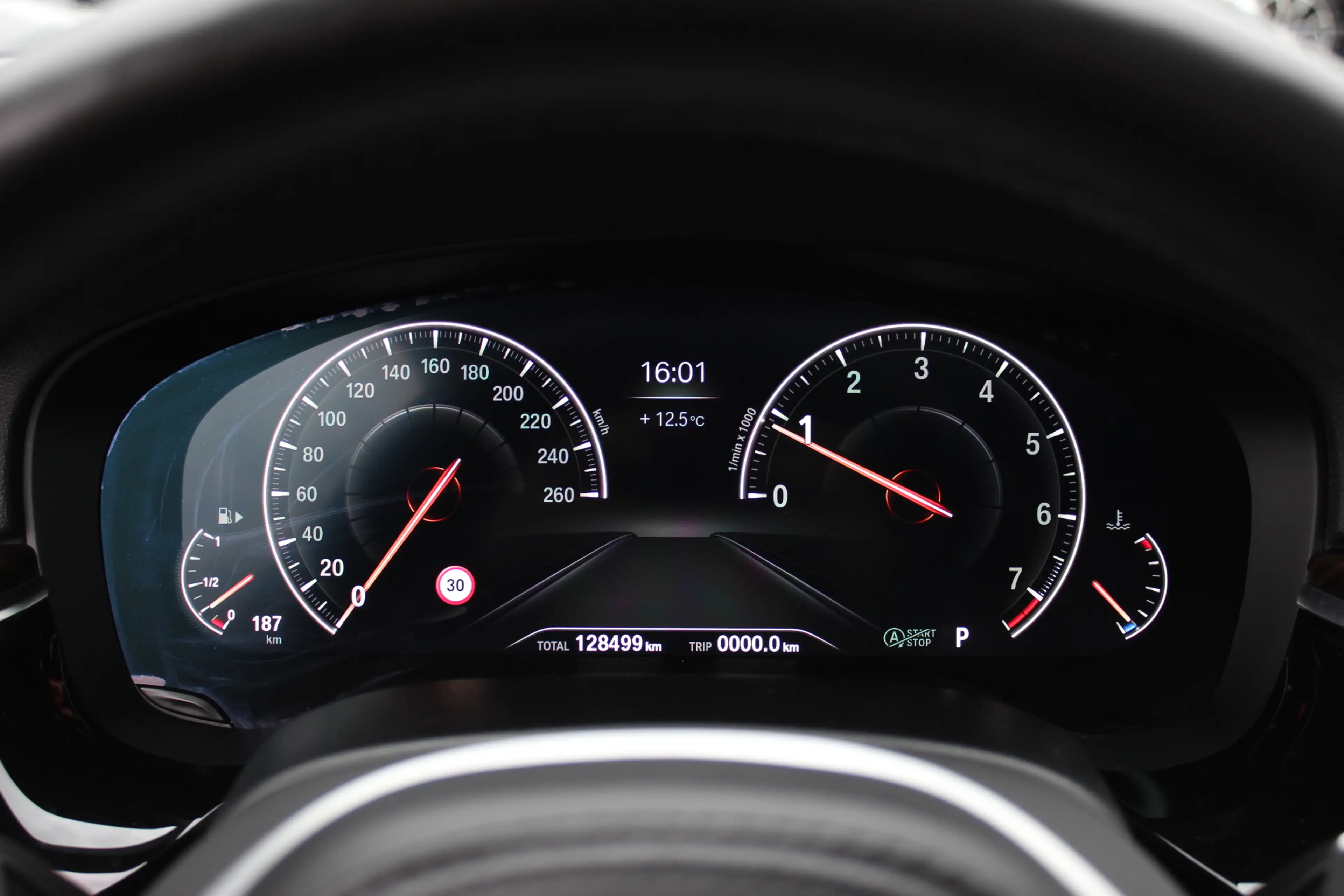 BMW 540 5-serie 540i High Exe. M Sport / Trekhaak / Schuif — photo 19