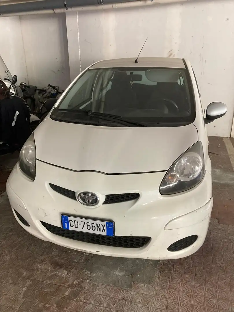 Toyota Aygo 3p 1.0 Now Connect - 1