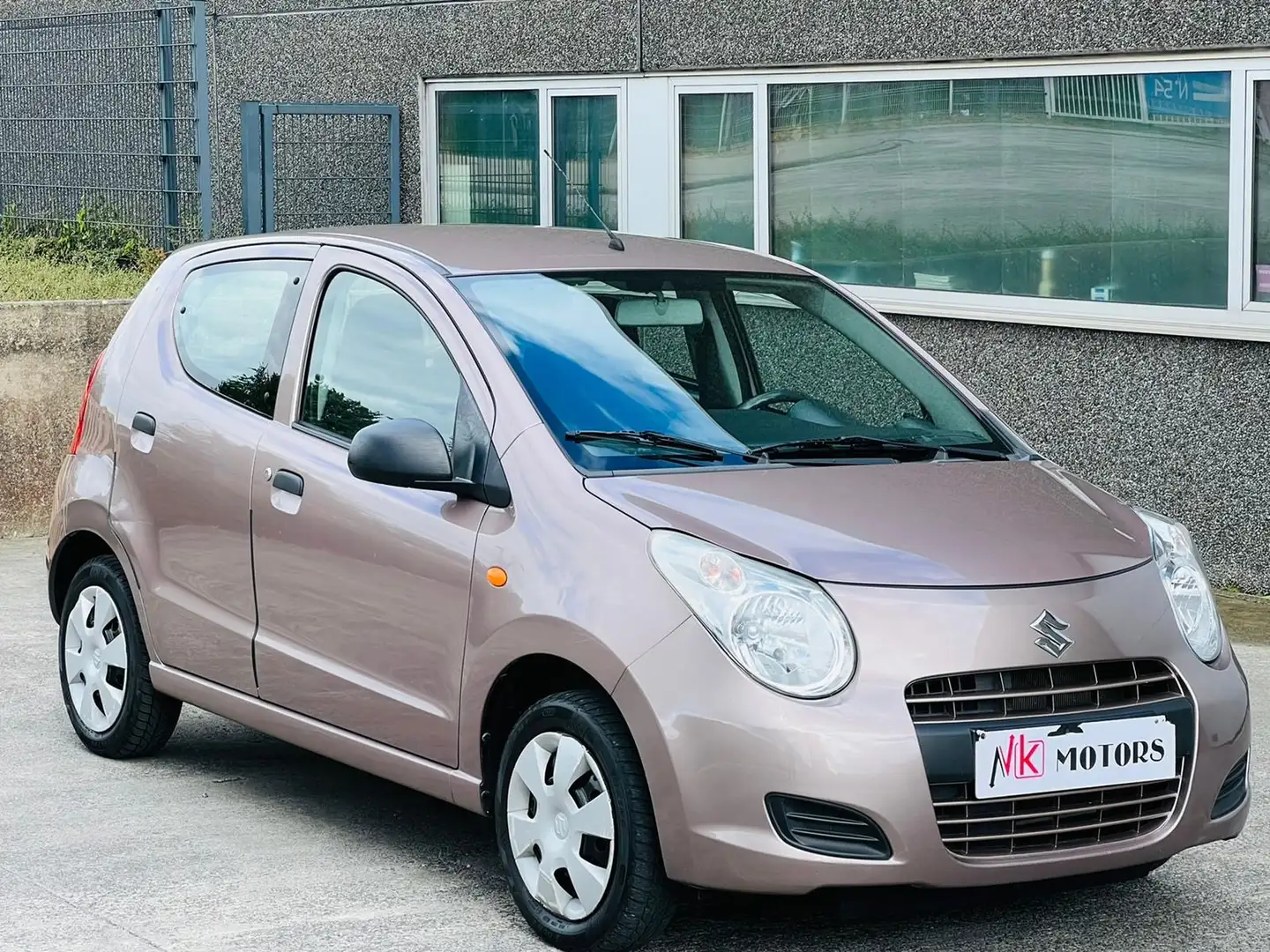 Suzuki Alto 1.0i ESSENCE GARANTIE 12MOIS EURO5 68.000KM Brun - 1