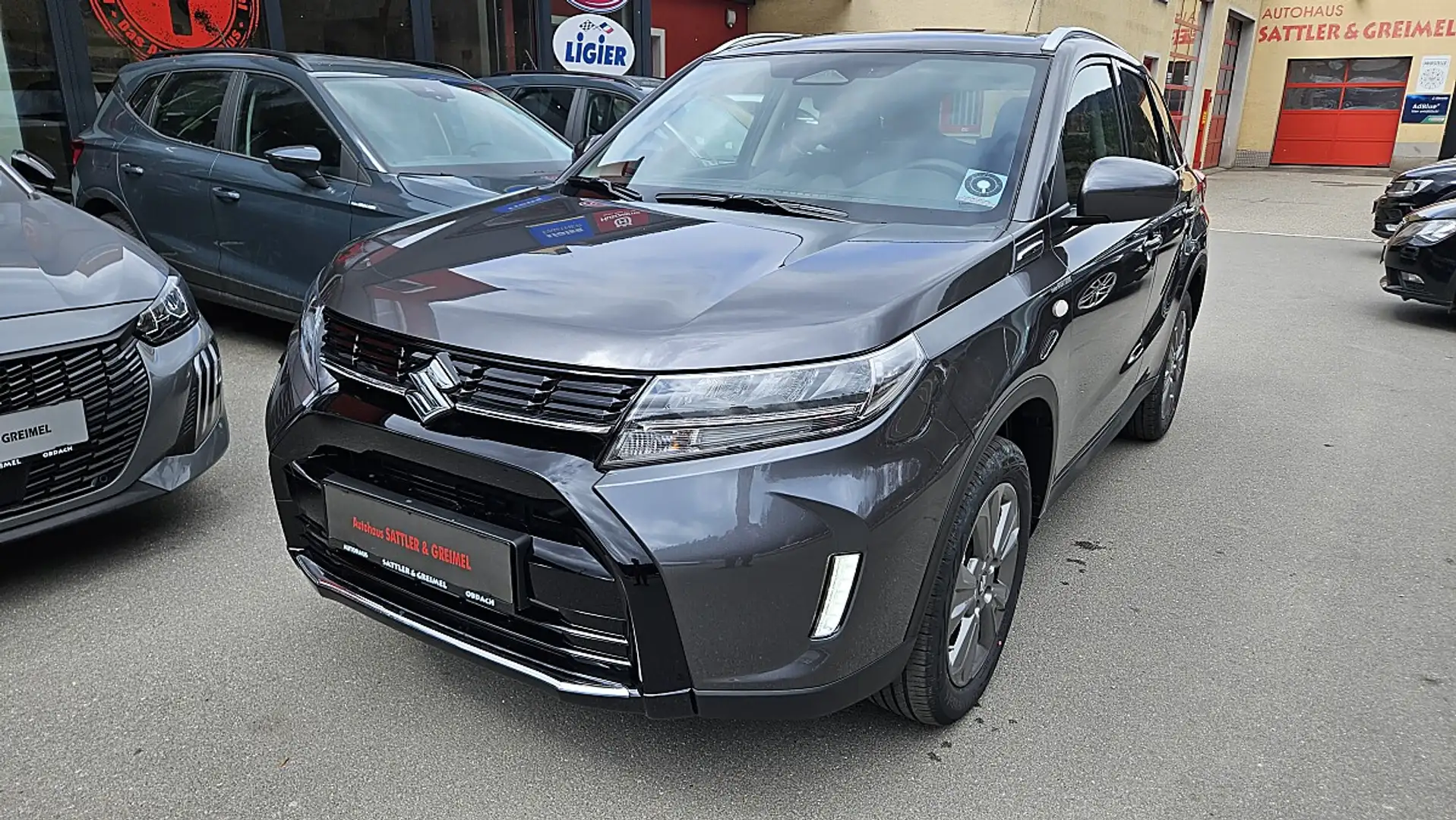 Suzuki Vitara 1,4 Hybrid ALLGRIP shine Aut. Grau - 2