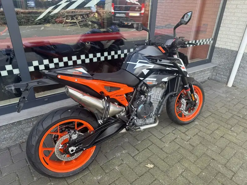 KTM 890 Duke - foto 3