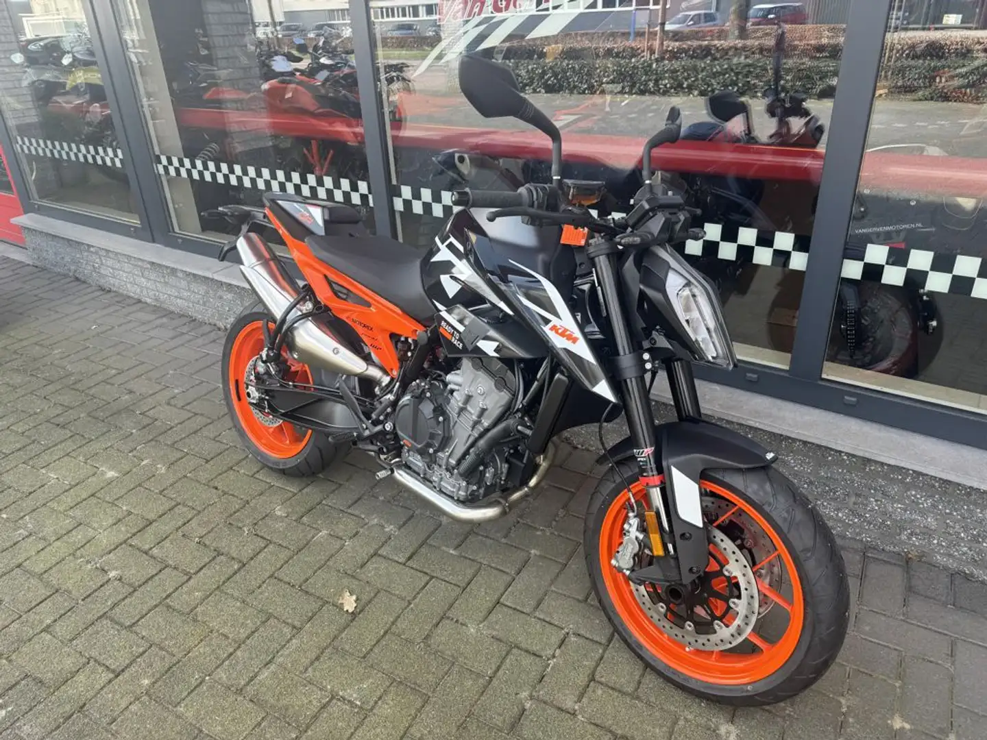 KTM 890 Duke GP - 2