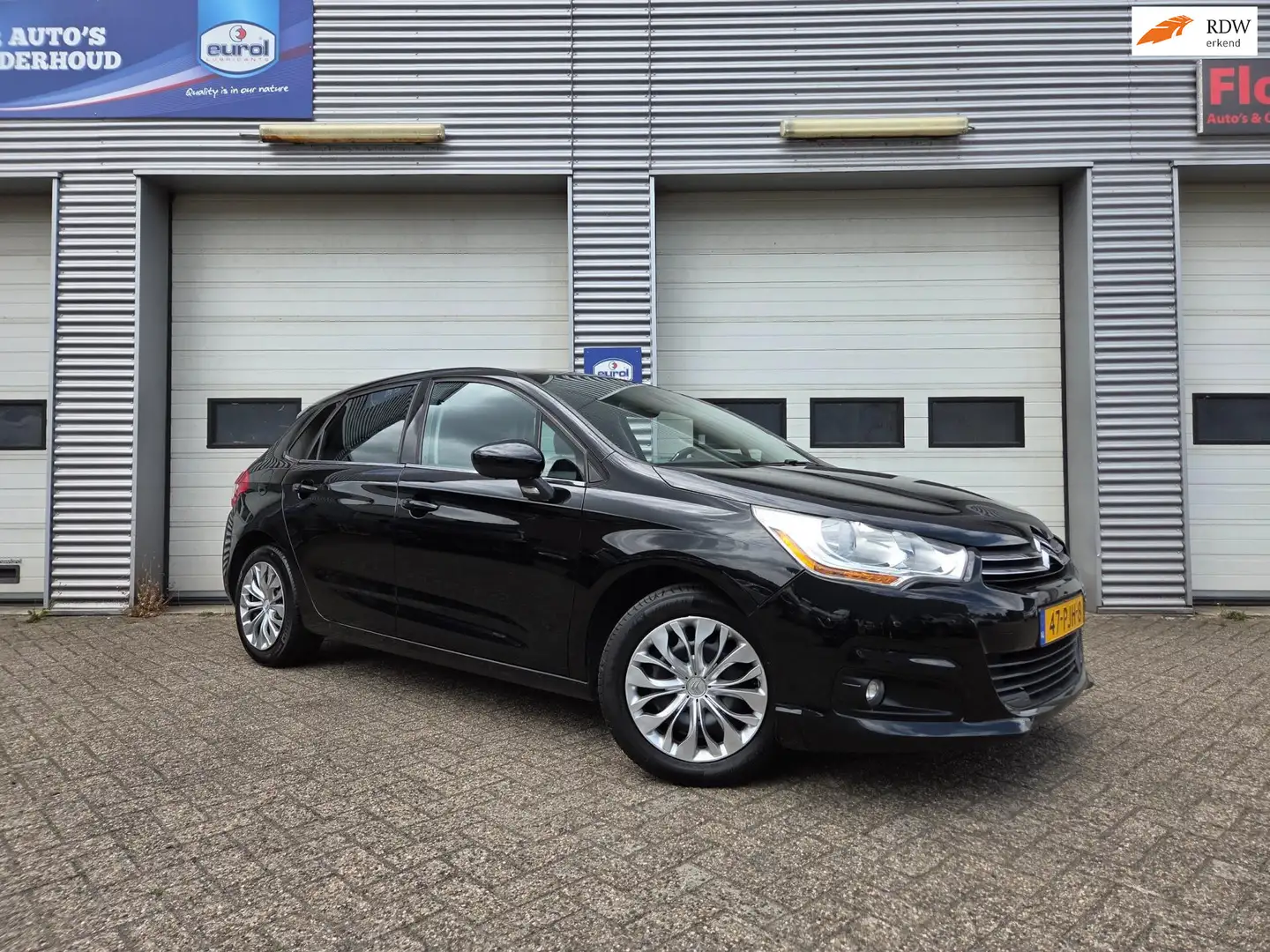 Citroen C4 1.6 VTi Tendance Schwarz - 1