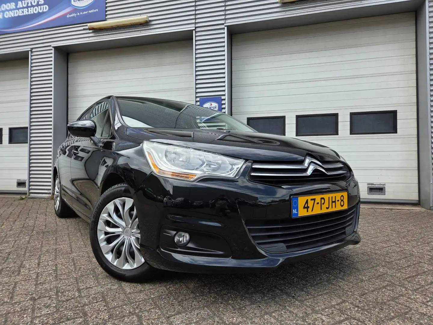 Citroen C4 1.6 VTi Tendance Schwarz - 2