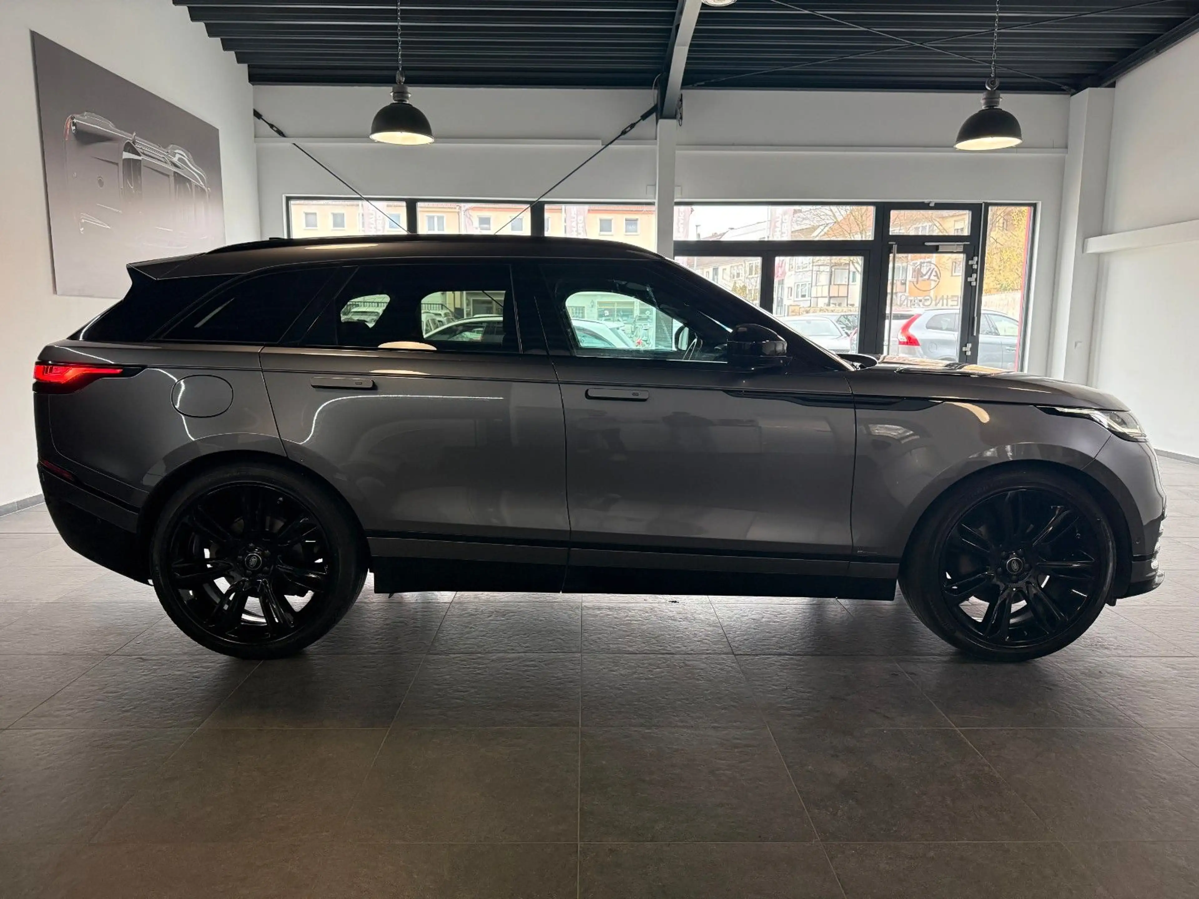 Land Rover Range Rover Velar R-Dynamic HSE/Pano-Stand-Hzg — photo 4