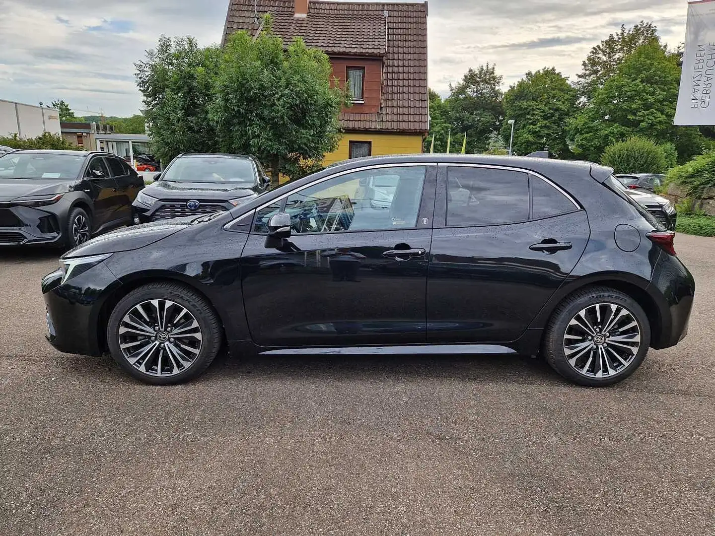 Toyota Corolla Hybrid 1.8 Team D/Technik Schwarz - 2