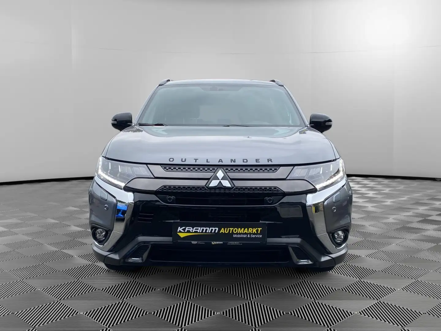 Mitsubishi Outlander 2.0 2WD CVT Spirit+ NR Fzg. Scheckh. Gris - 2