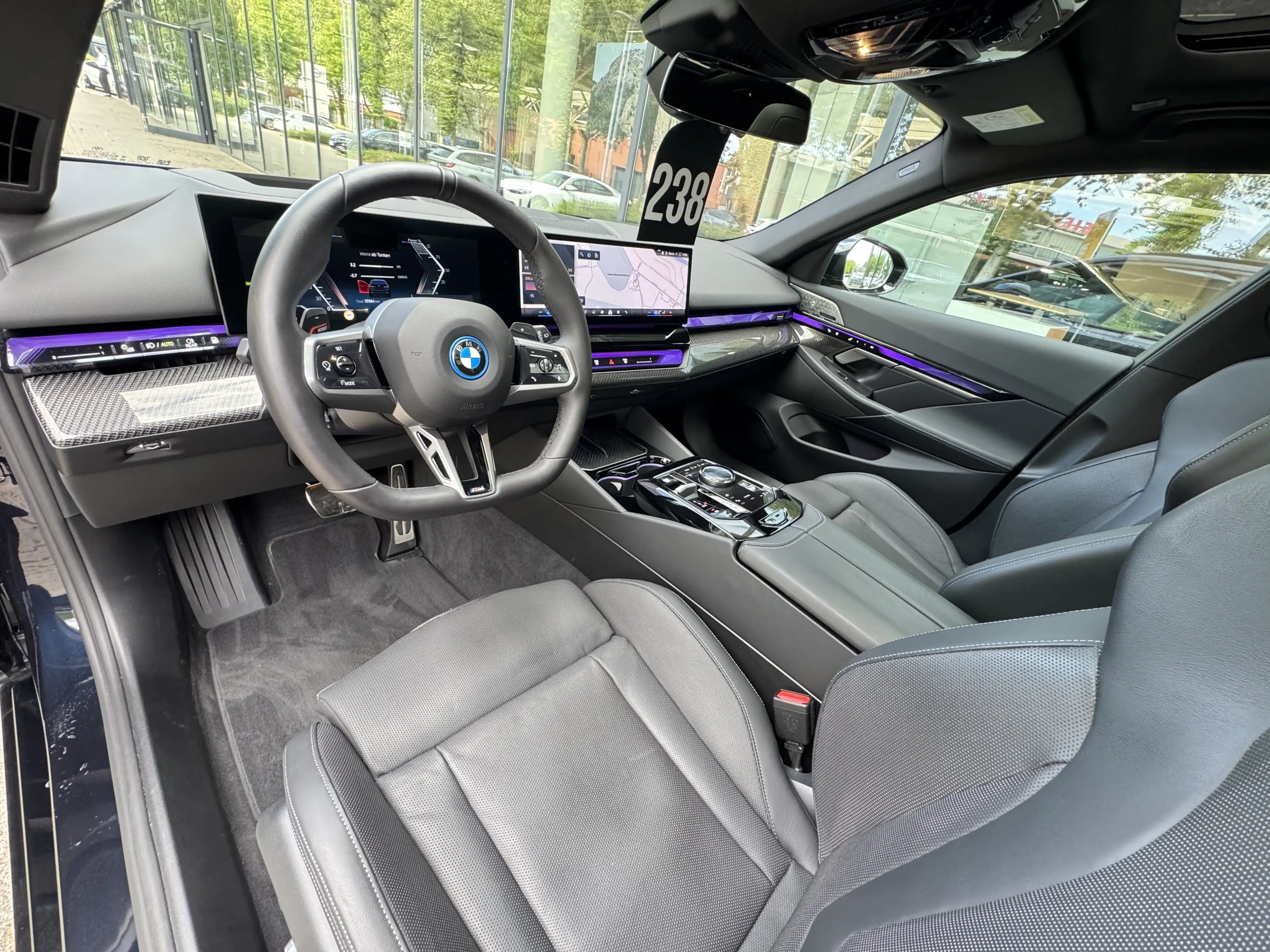 BMW 550 e xDrive M Sport Pro B&W PANO Ad.Fahrw.Prof — photo 4