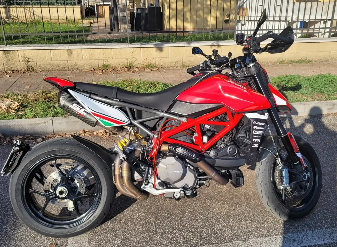 Ducati Hypermotard 950