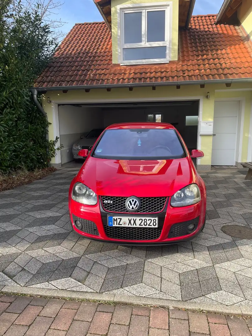 Volkswagen Golf GTI 2.0 Rot - 1