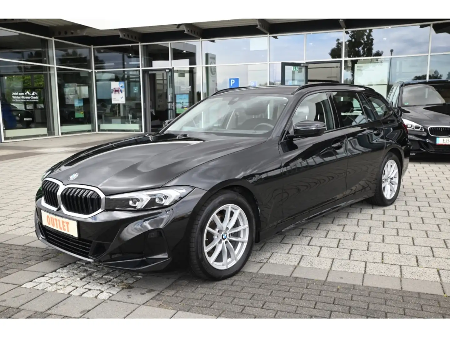 BMW 318 d Touring AHK-klappbar Navi LED SHz Apple CP Schwarz - 1