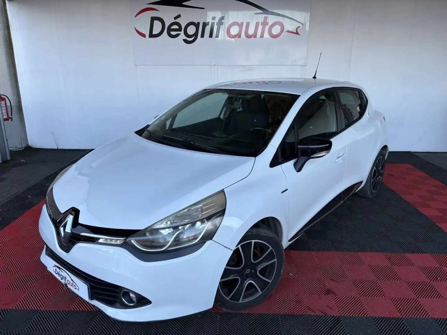 Renault Clio IV TCe 90 eco2 Limited Blanc - 1