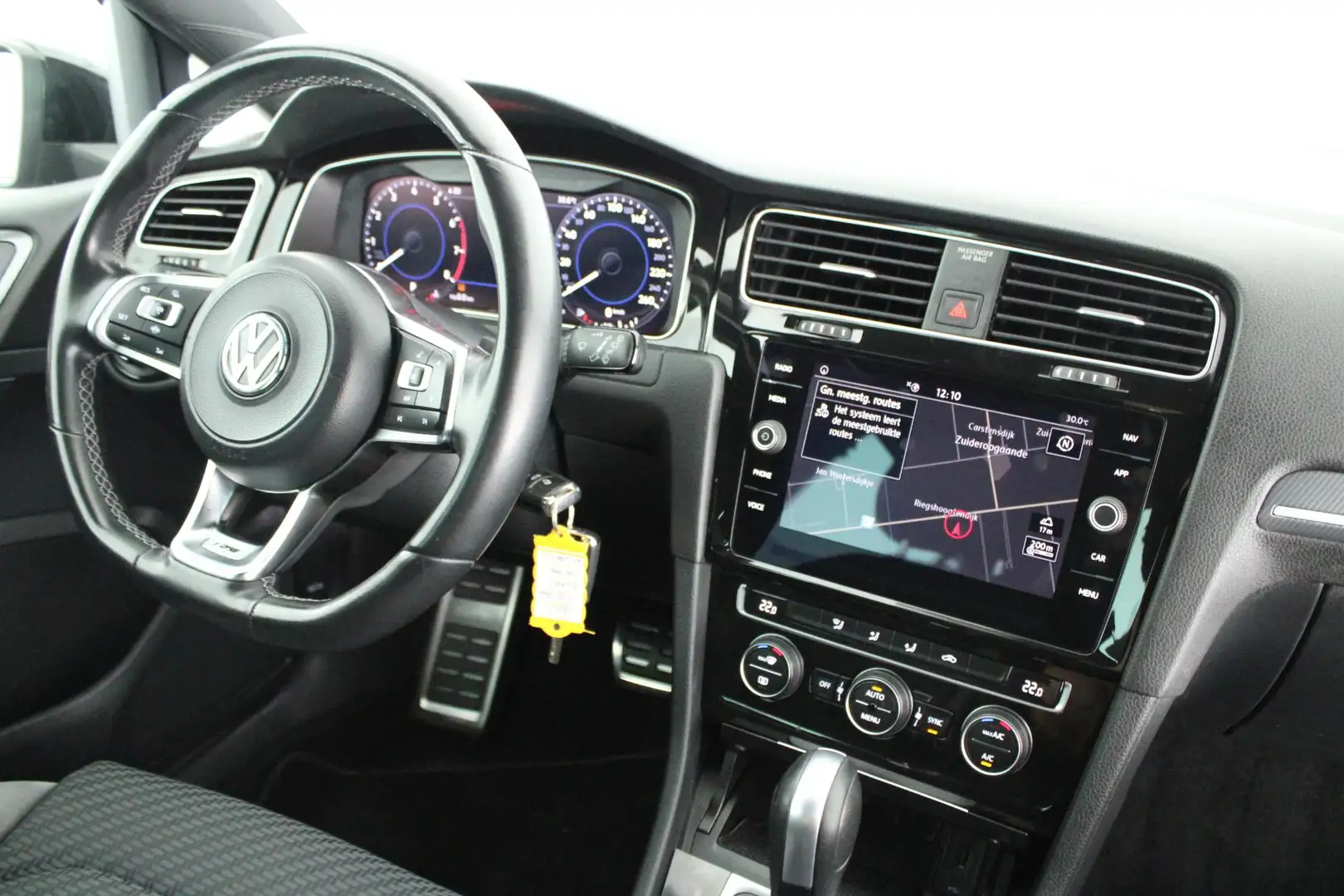 Volkswagen Golf 1.5 TSI 150pk DSG 2x R-Line Virtual Cockpit Led Na Zwart - 2