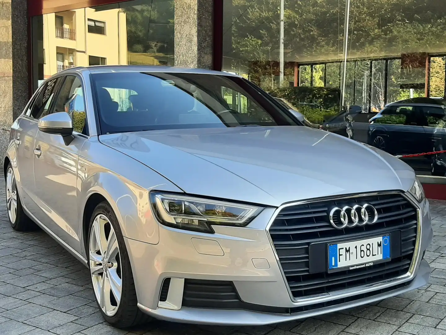 Audi A3 A3 Sportback 1.6 tdi Ambition 110cv s-tronic E6 Negro - 1