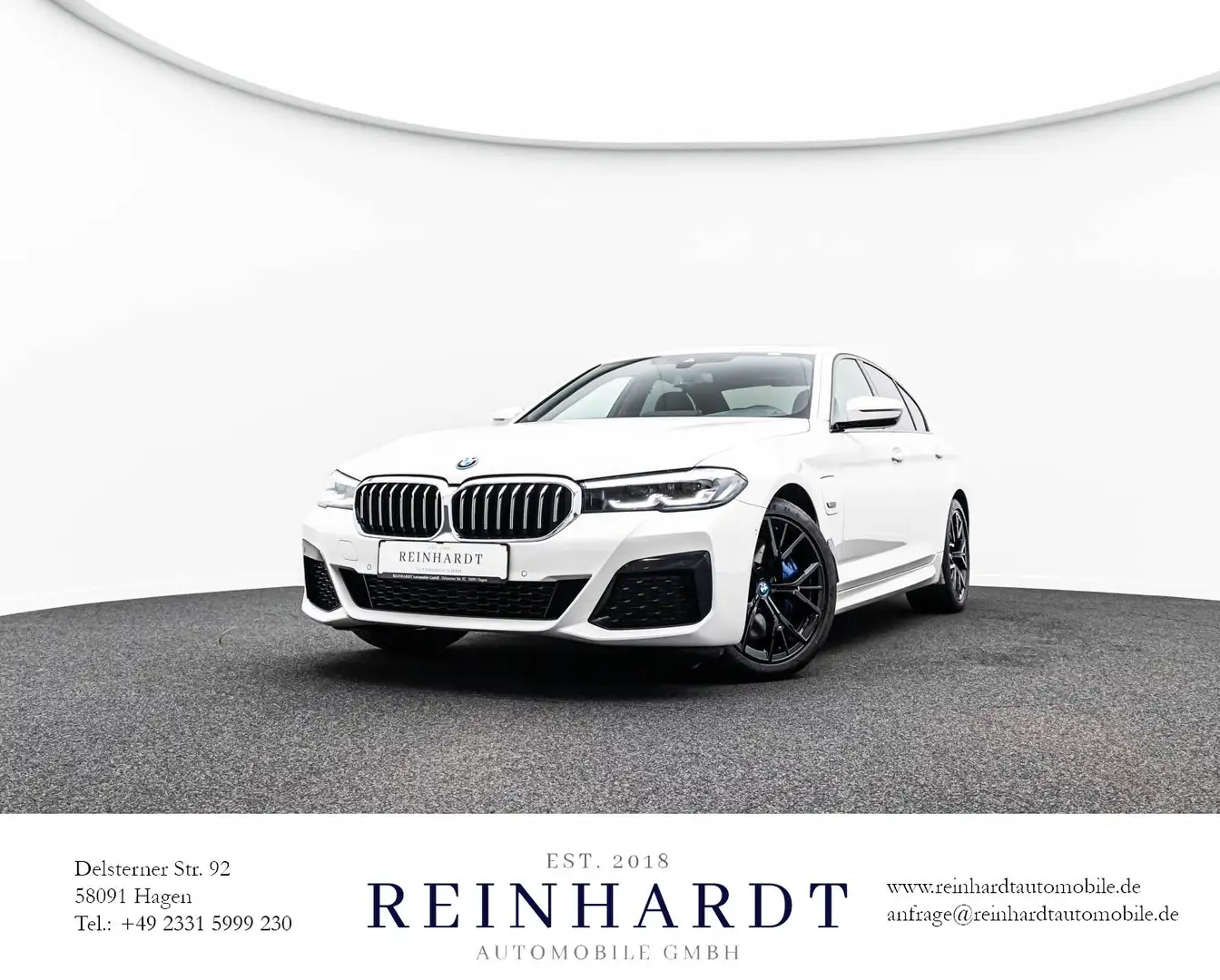BMW 545 e xDRIVE LIMOUSINE M SPORT SHADOW 19/eGSD/H&K Blanc - 1