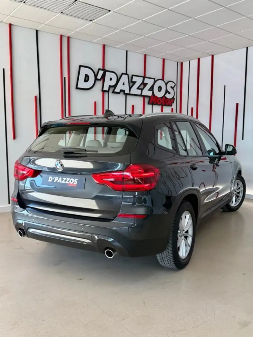 BMW X3 sDrive 18dA Business Gris - 2