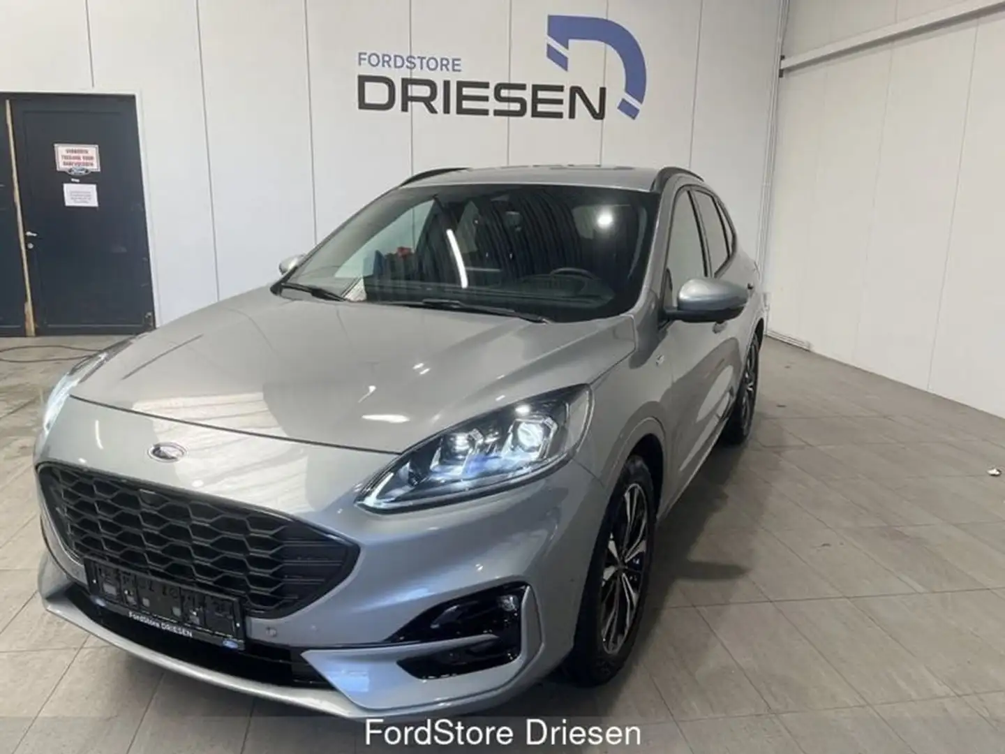 Ford Kuga ST-Line 1.5i 150 pk Zilver - 2