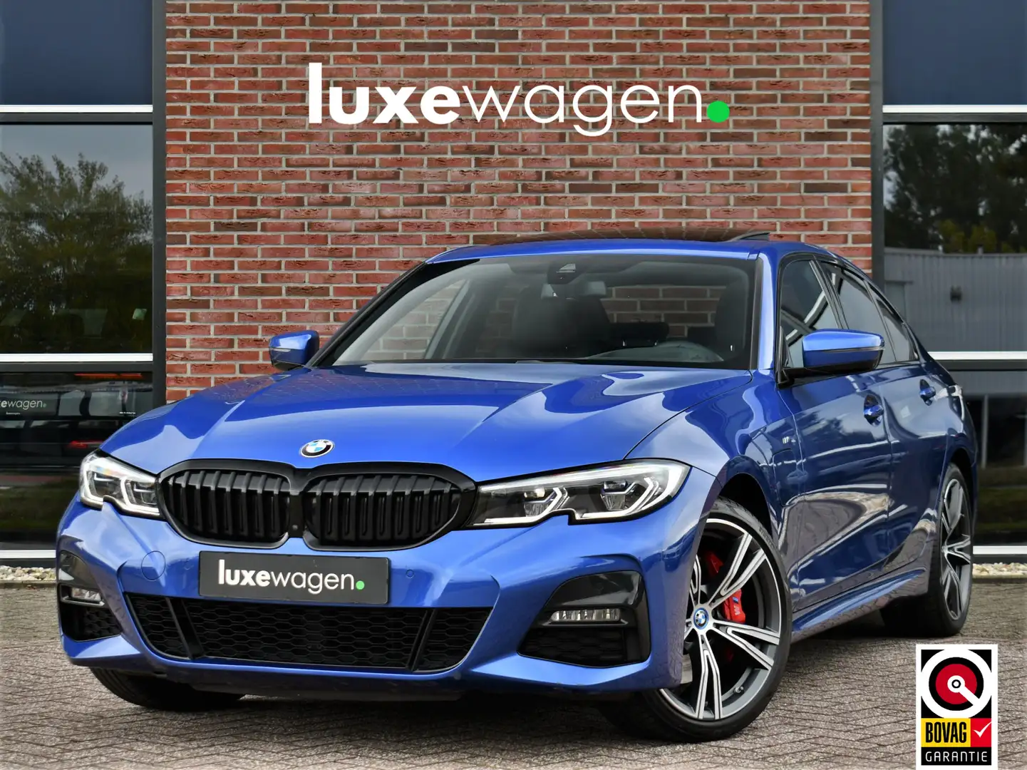 BMW 330 3-serie 330e M-Sport Pano 360 HUD H/K Laser 19inch Blau - 1