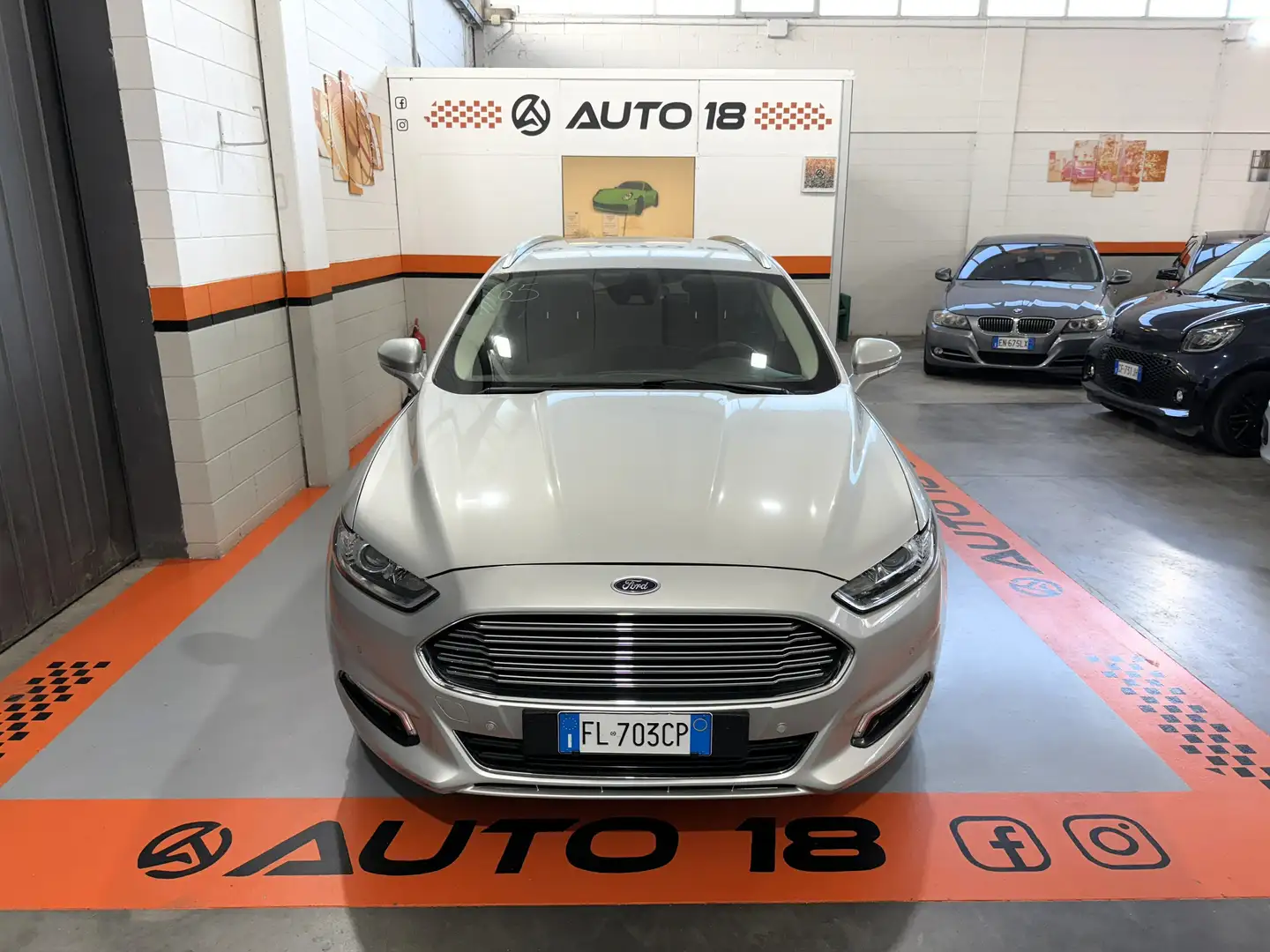 Ford Mondeo 2.0 TDCi 150 CV S&S Station Wagon Titanium Grijs - 2