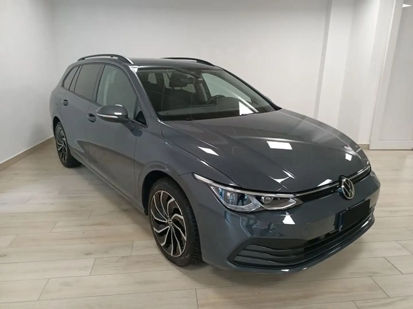 Volkswagen Golf Variant 8ª serie Variant 1.0 eTSI EVO DSG Life Grigio - 1