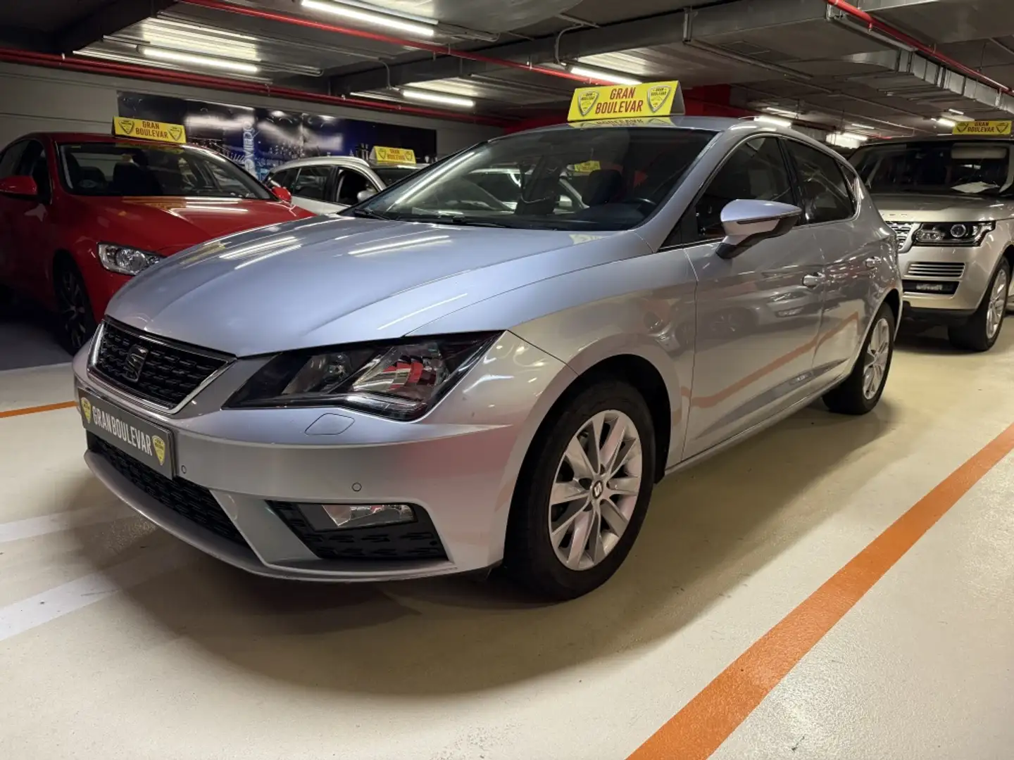 SEAT Leon 1.6TDI CR S&S Style 115 Gris - 1