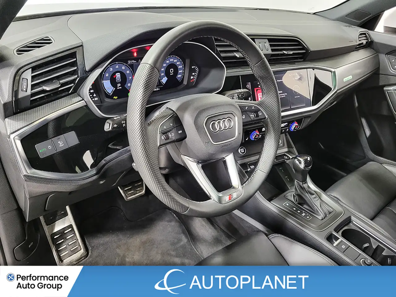 Audi Q3 снимка Audi Q3
