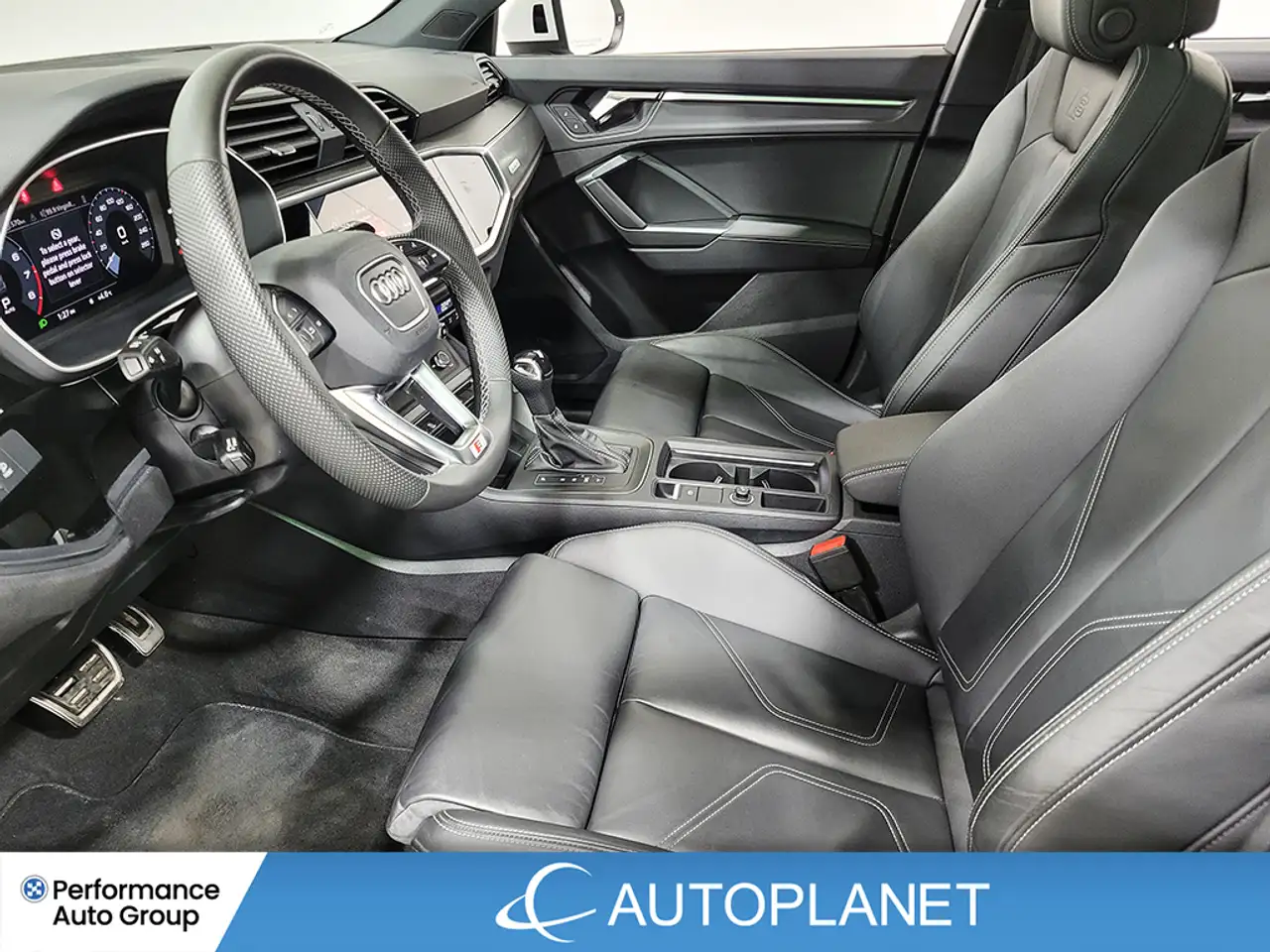 Audi Q3 снимка Audi Q3