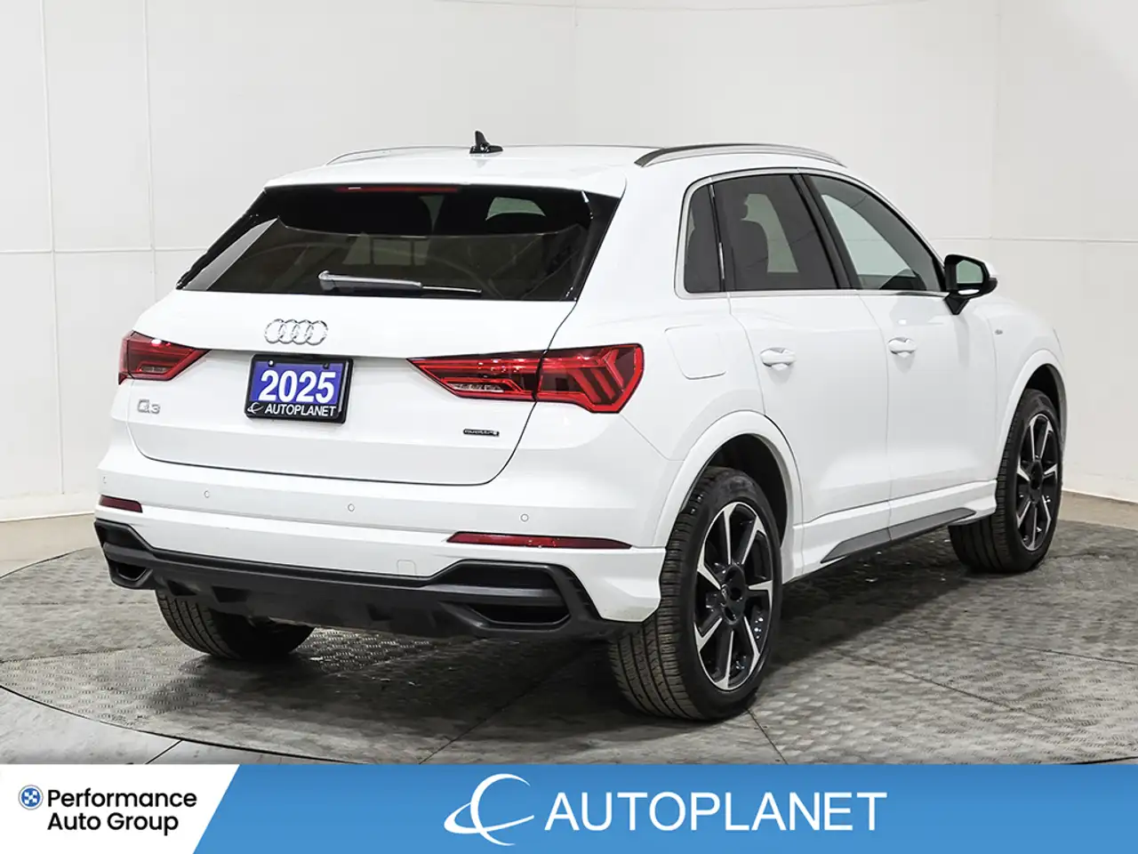 Audi Q3 снимка Audi Q3