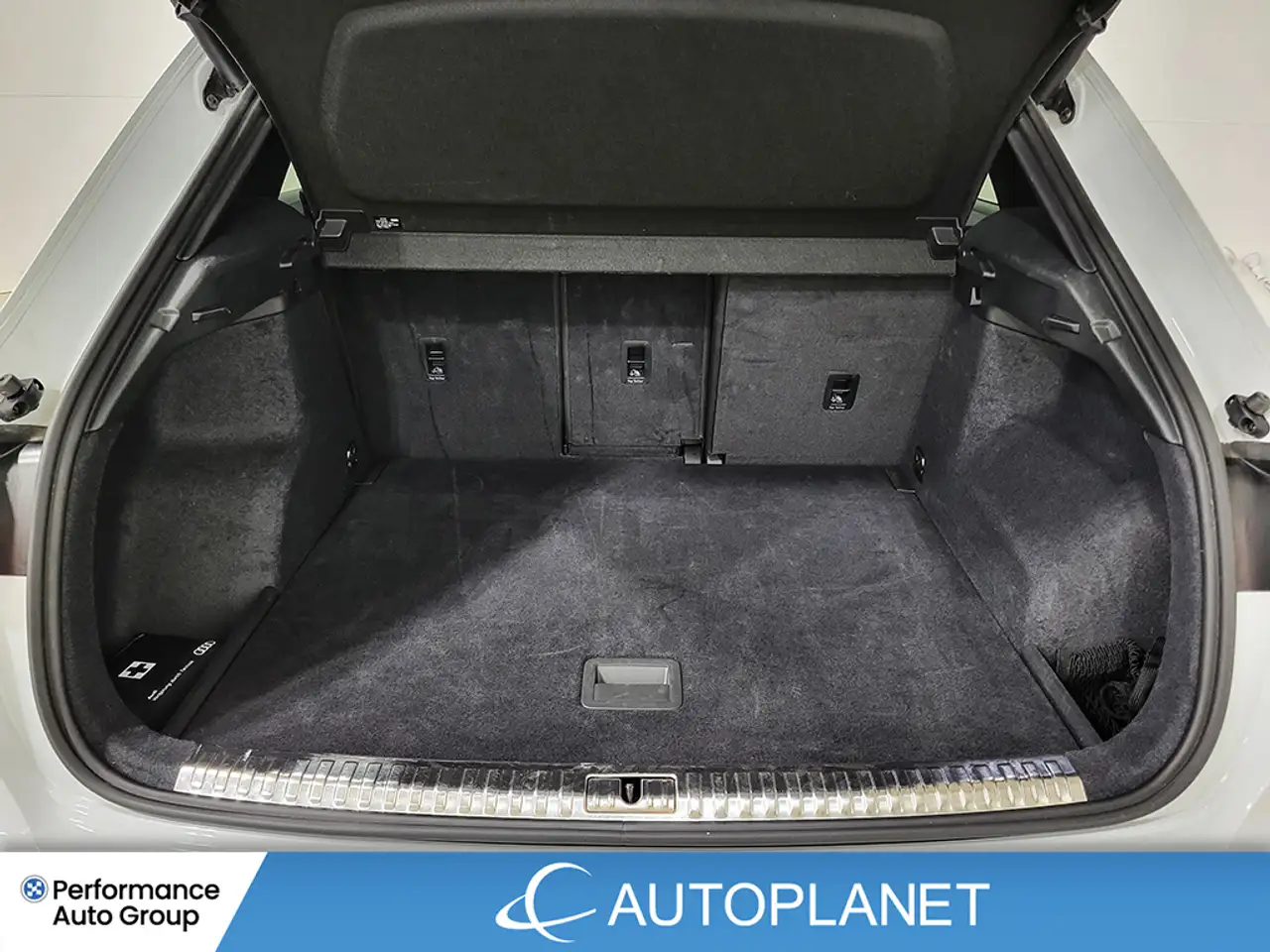 Audi Q3 снимка Audi Q3