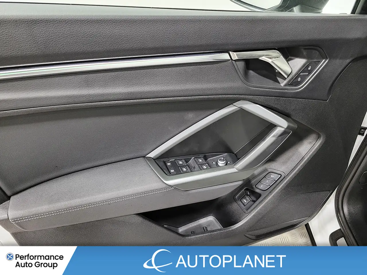 Audi Q3 снимка Audi Q3