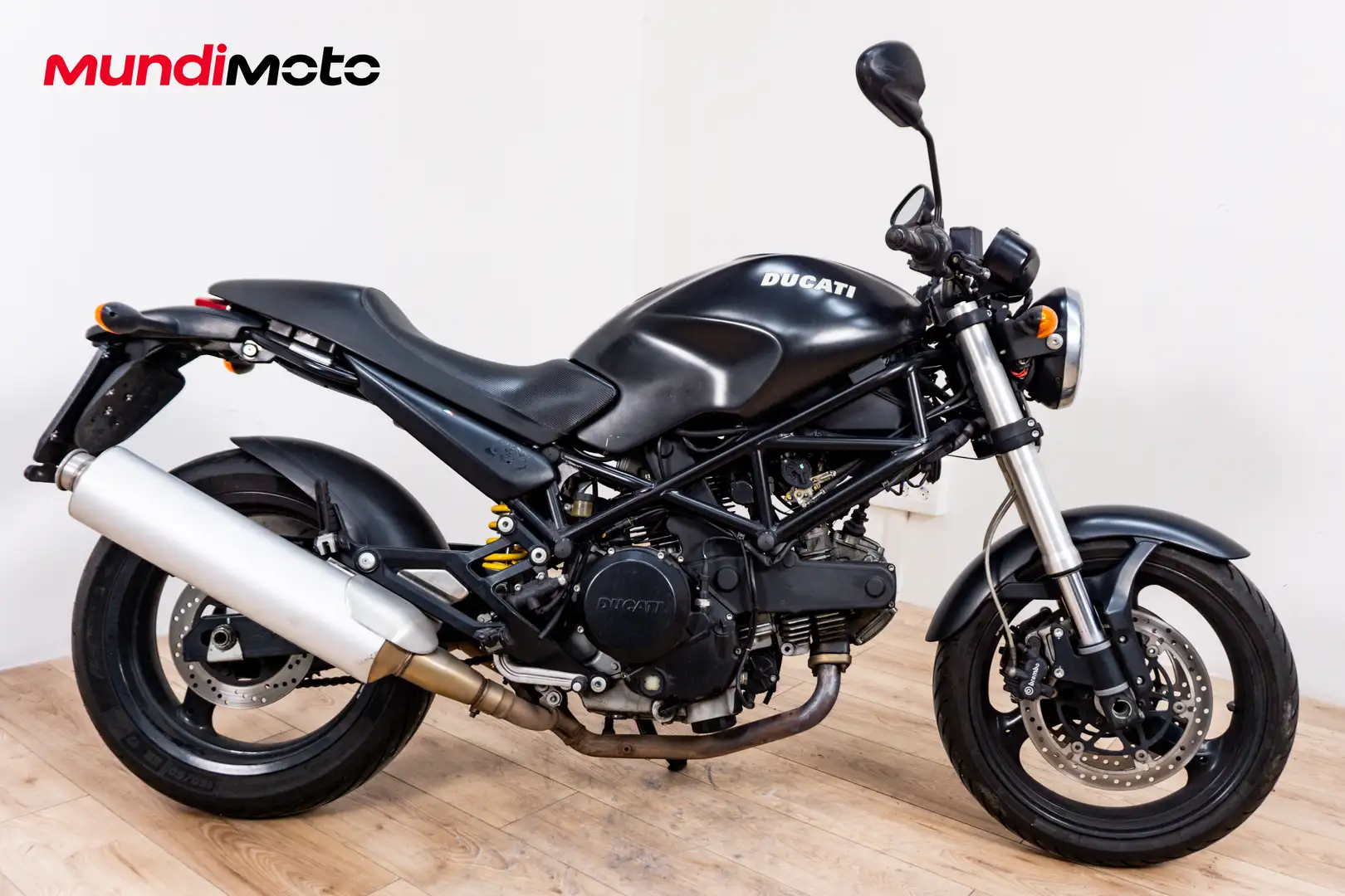 Ducati Monster 695 - 1