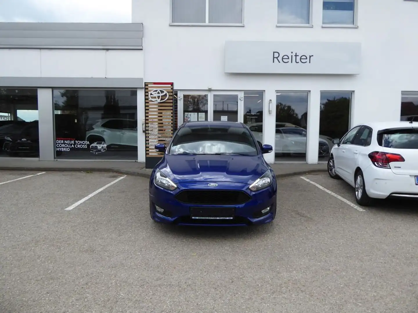 Ford Focus 1,0 EcoBoost ST-Line Blauw - 1