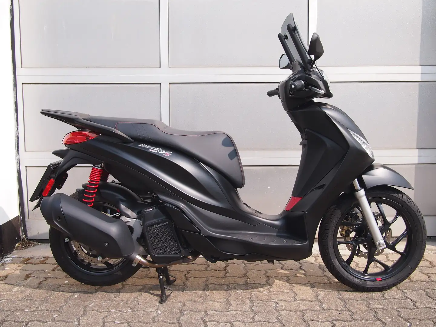 Piaggio Medley 125 S - 1. Hand, wenig Kilometer, Windschild Negru - 2