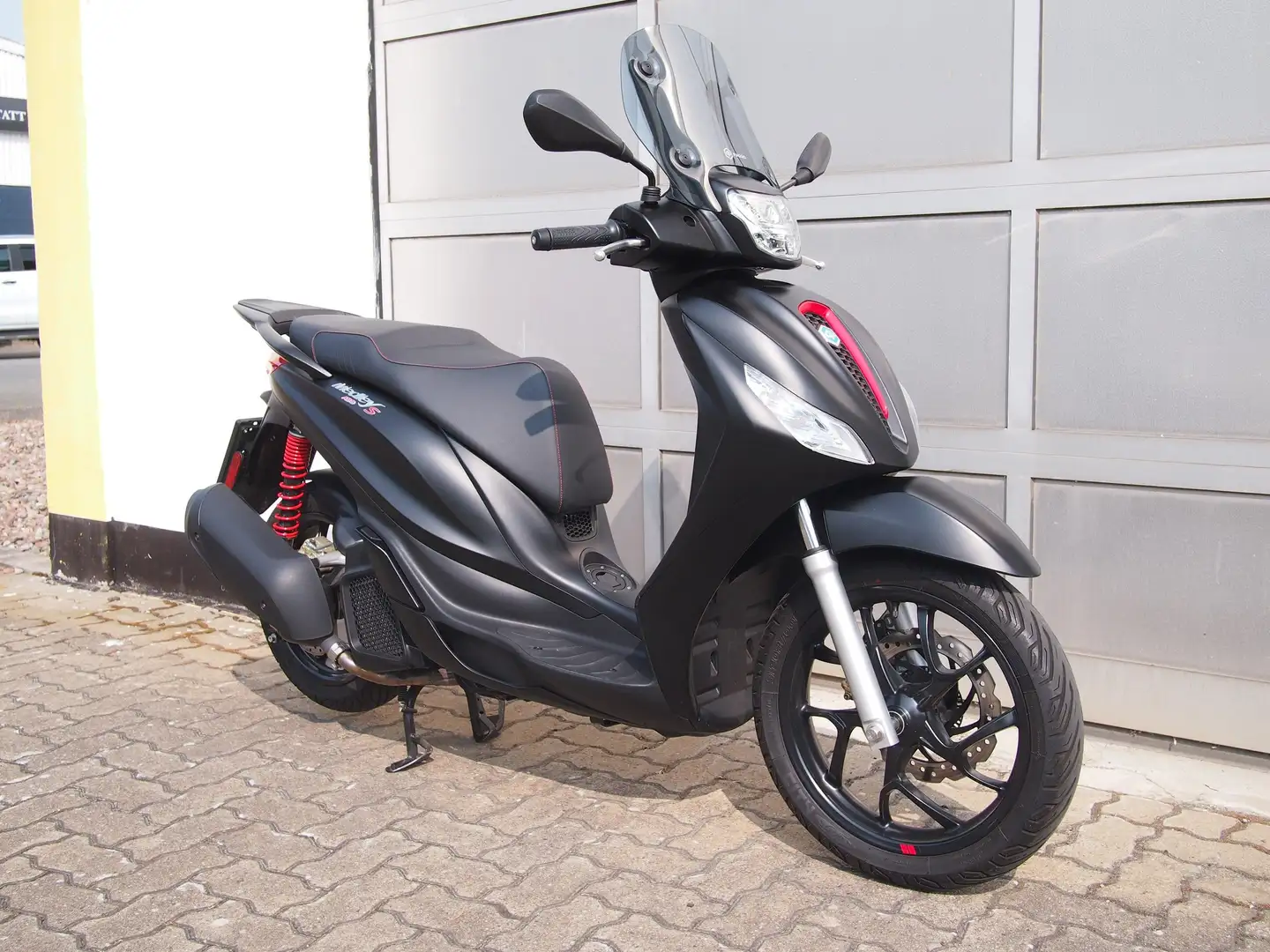 Piaggio Medley 125 S - 1. Hand, wenig Kilometer, Windschild Negru - 1