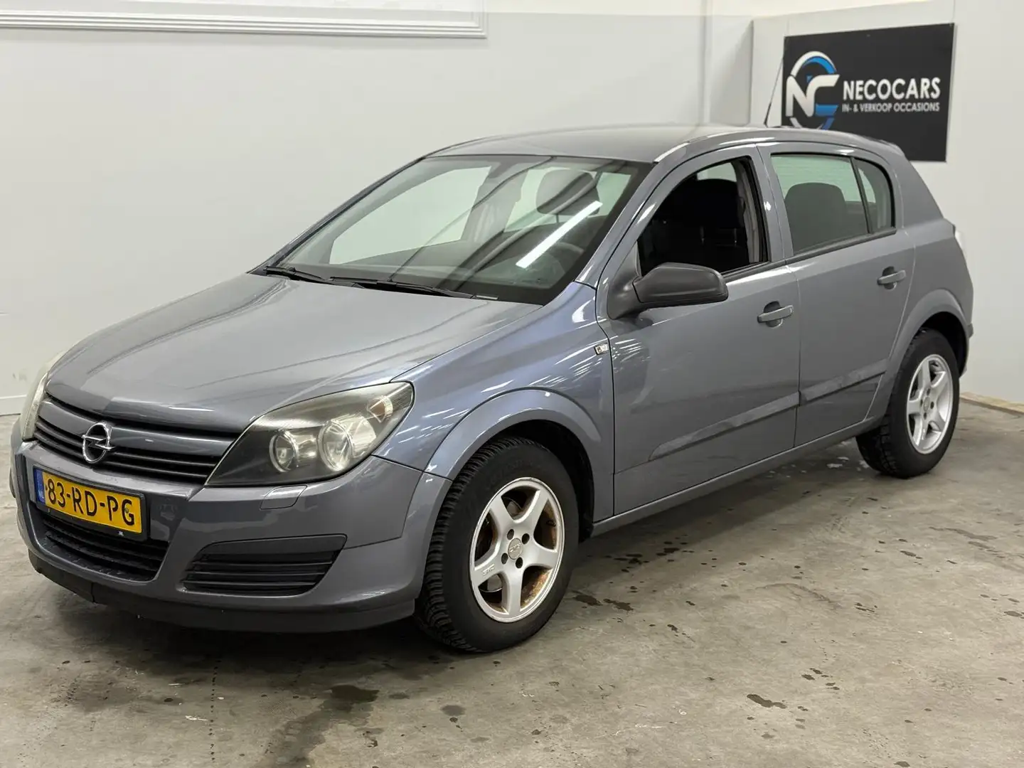 Opel Astra 1.6 Essentia / AUTOMAAT / NIEUWE APK Grau - 2