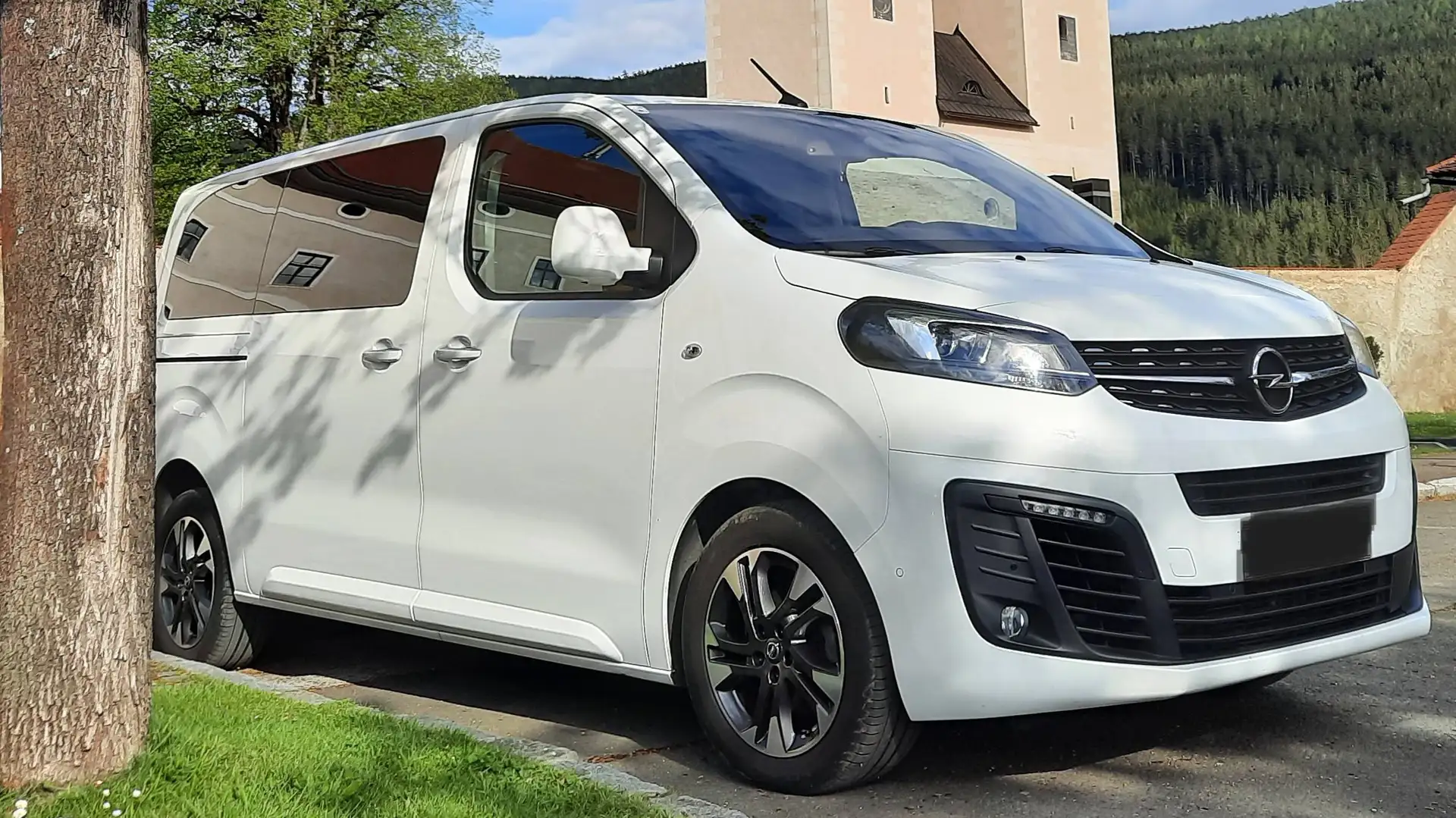 Opel Zafira Life M Innovation 8 Sitze Leder Panoramadach AHK Weiß - 1