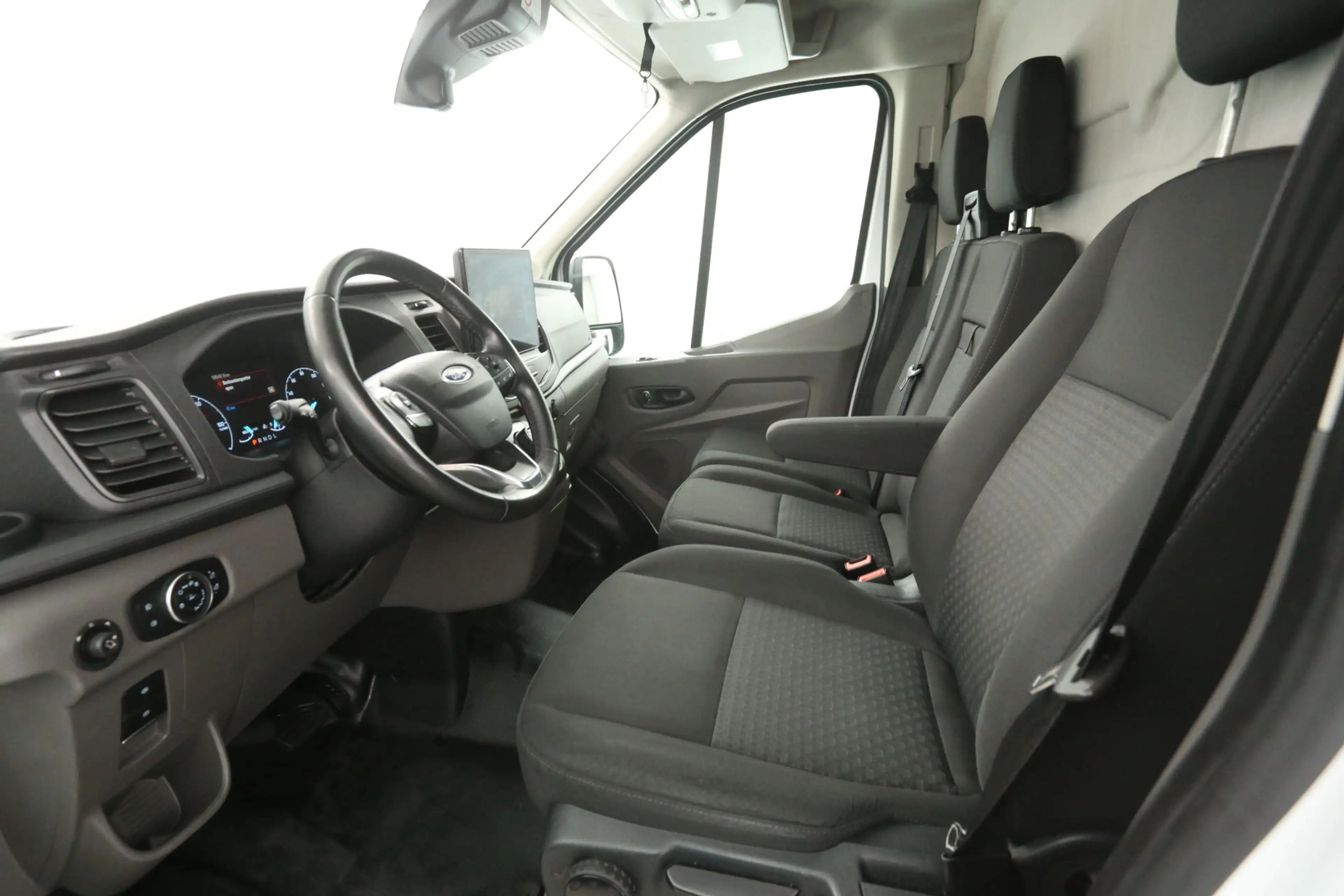 Ford E-Transit L3H2 68 kWh 184PK | Snelladen | SOH 94% | Clima | — photo 23