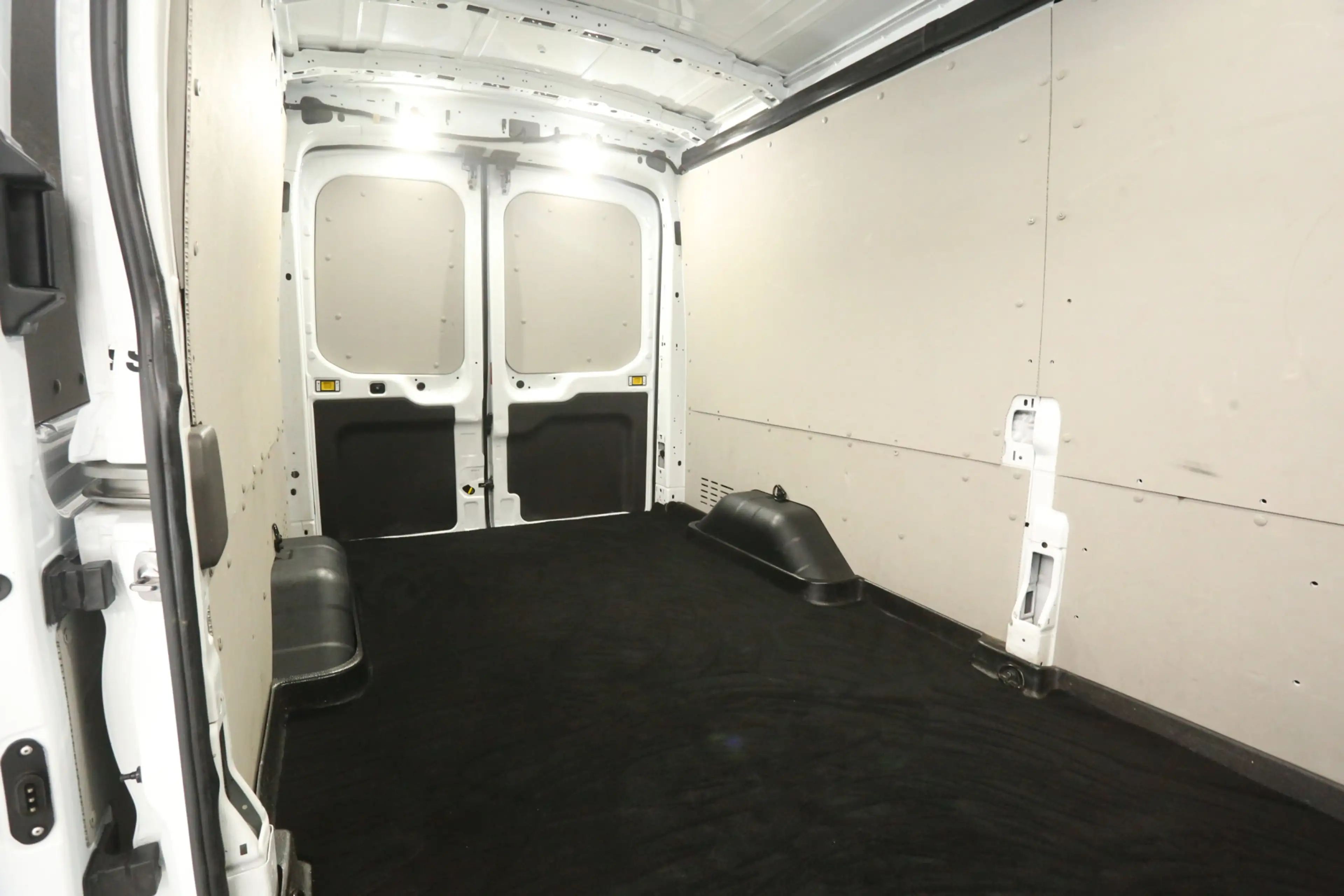 Ford E-Transit L3H2 68 kWh 184PK | Snelladen | SOH 94% | Clima | — photo 25