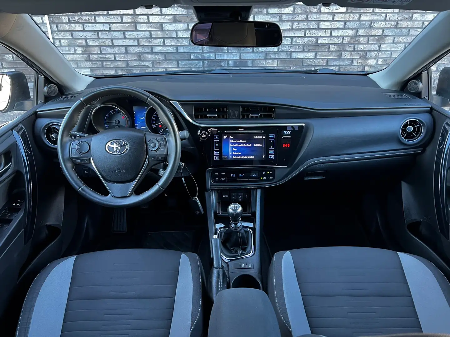 Toyota Auris Touring Sports 1.2T Dynamic Cruise|Camera|Stoelver - 2