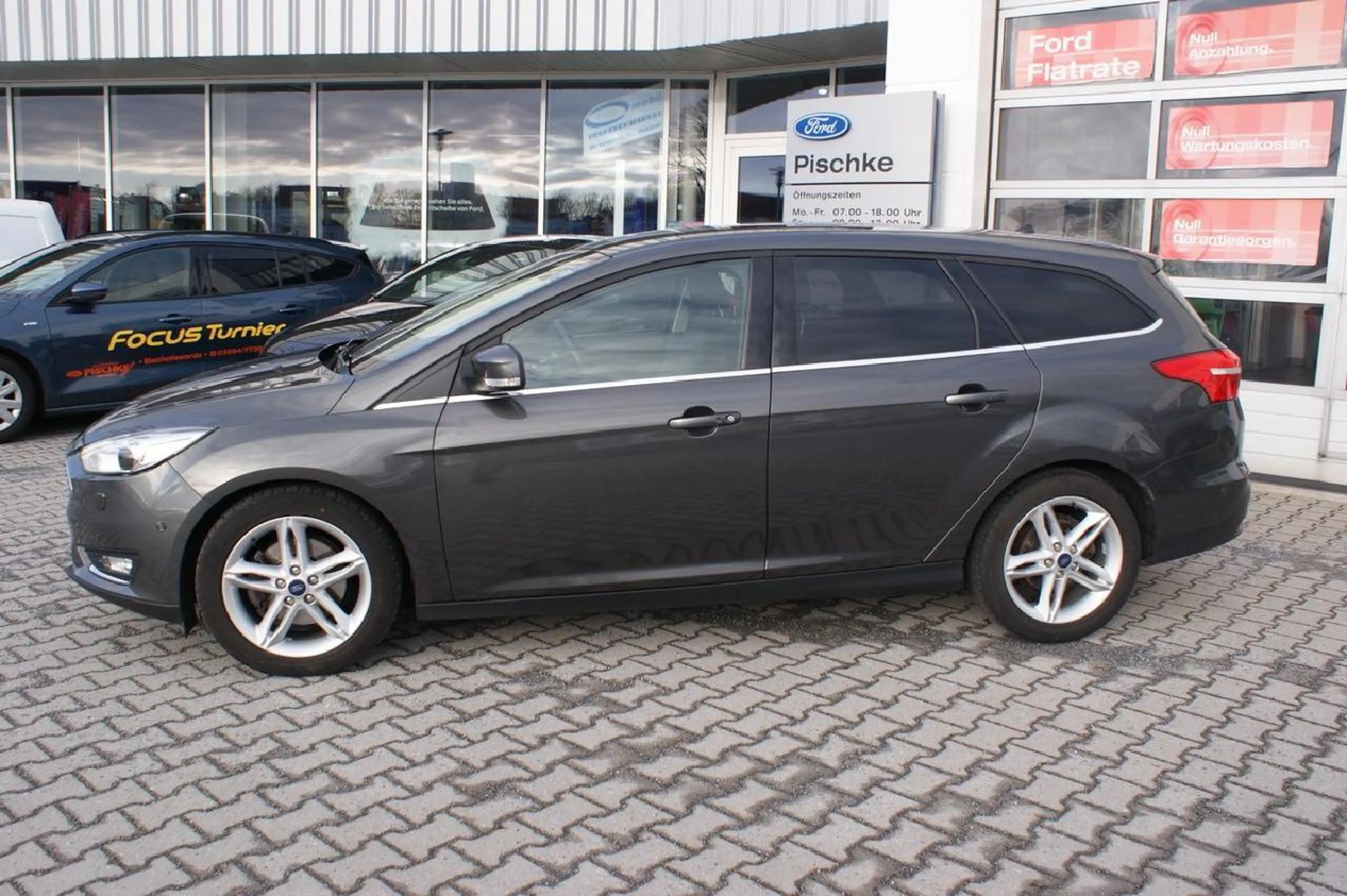 Ford Focus Titanium Navi Alu Xenon AHK — photo 2