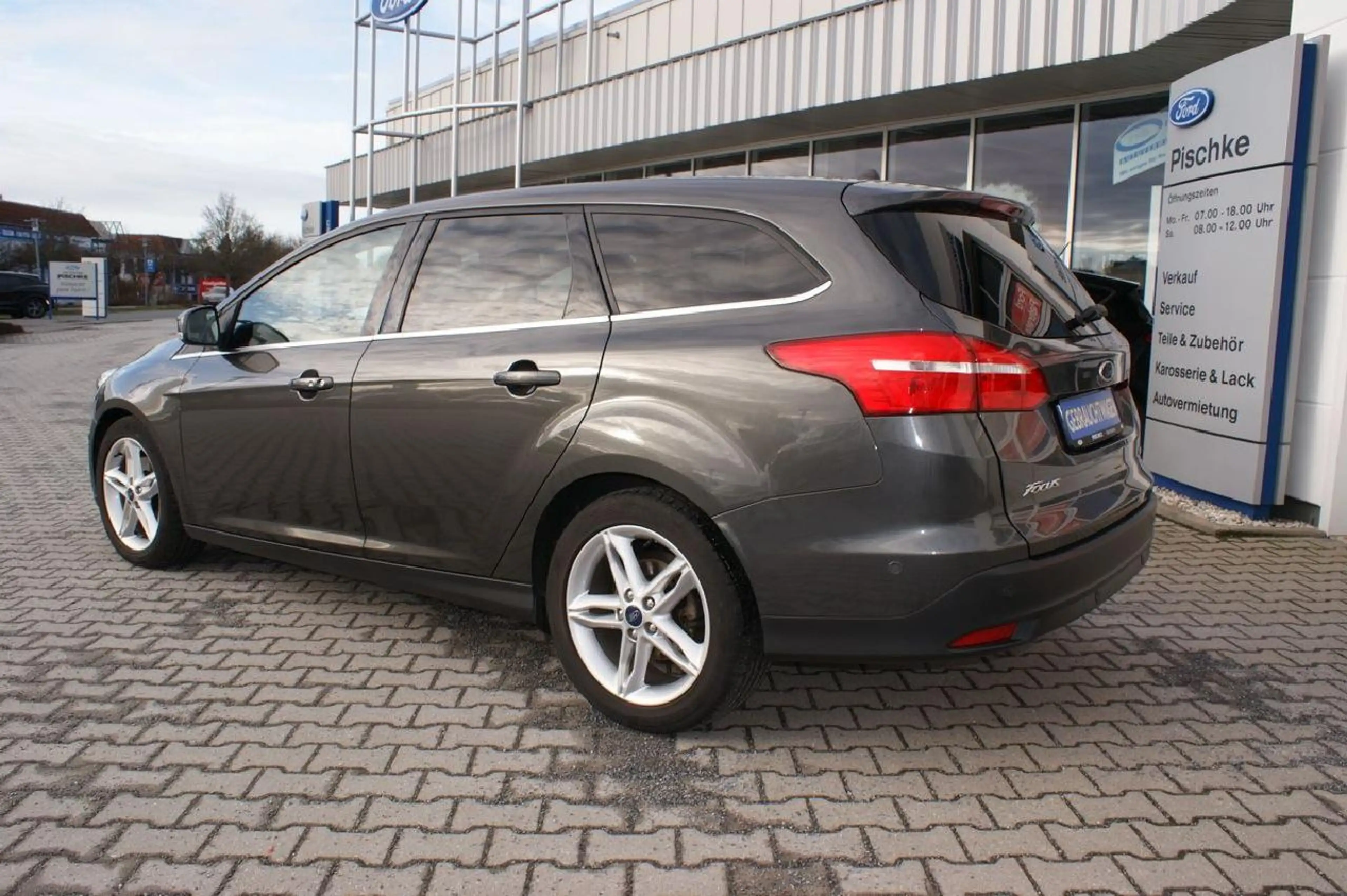 Ford Focus Titanium Navi Alu Xenon AHK — photo 3