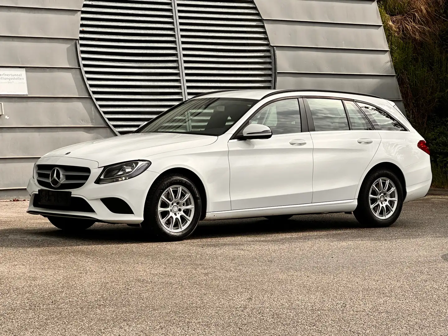 Mercedes-Benz C 180 C 180 d T / Sportsitze / Navi / Komfortfahrwerk Weiß - 2